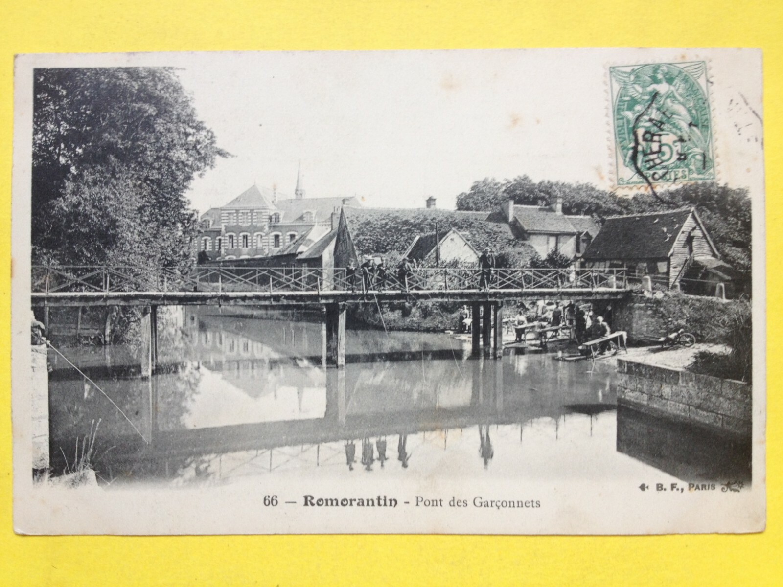 Old postcard ROMORANTIN LANTHENAY (Loir et Cher) PONT des GARÇONNETS Lavoirs Lavandières