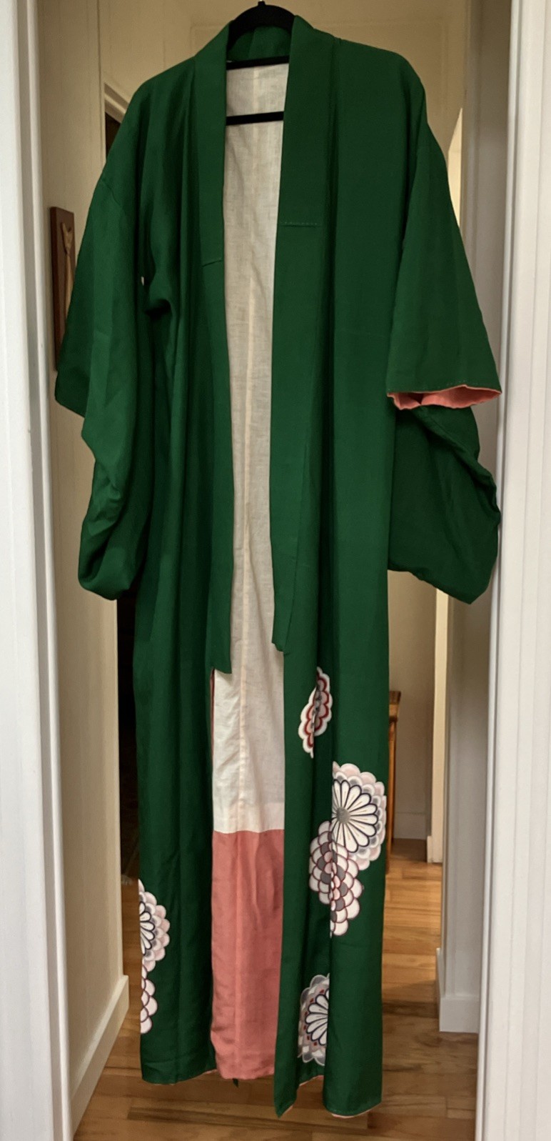 Vintage c. 1940\'s Japanese Kimono Green Bold Hand Painted Floral Print