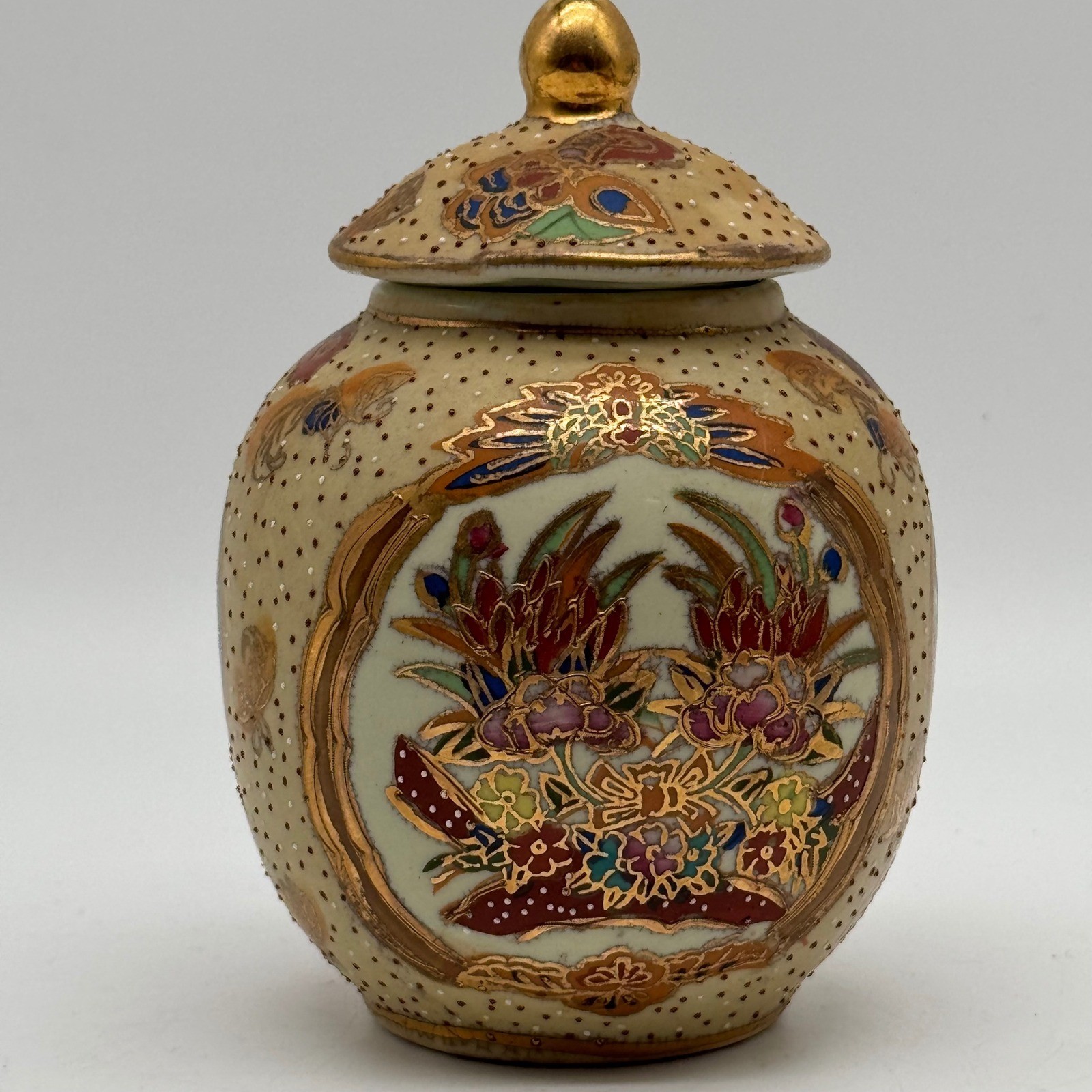 Vintage Royal Satsuma Moriage Lidded Ginger Jar Porcelain Raised Dots Gold Trim Vintage Royal Satsuma Moriage Lidded Ginger Jar Porcelain Raised Dots Gold Trim