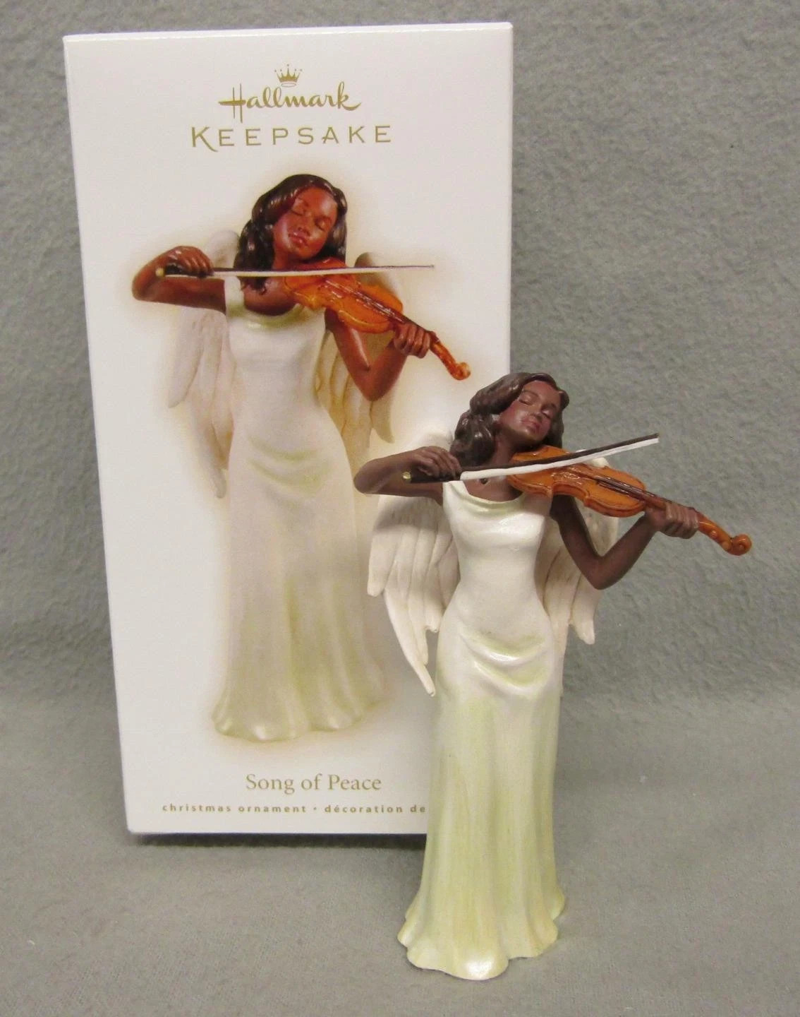 2009 Hallmark Ornament SONG OF PEACE Angel Violin African American -10-24-244 2009 Hallmark Ornament SONG OF PEACE Angel Violin African American -10-24-244