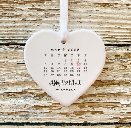 Personalize Married Ornament , Wedding Gift , Wedding Date , Anniversary Personalize Married Ornament , Wedding Gift , Wedding Date , Anniversary