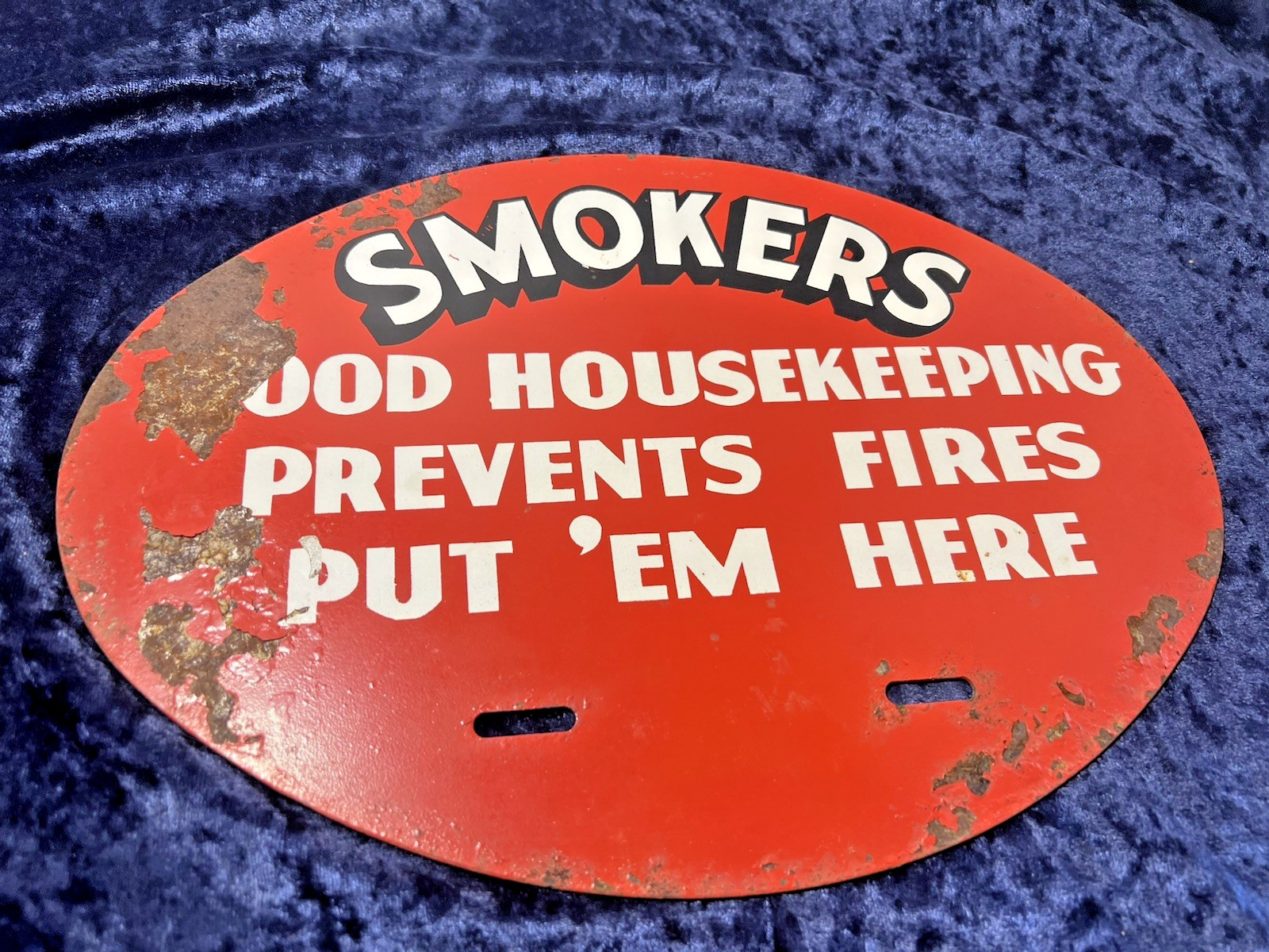 Vintage SMOKERS PUT EM HERE RED METAL CIGARETTE SMOKING Fire Sign @4