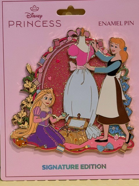 Rapunzel & Cinderella LE500 PALM Enchanted Craft Time Jumbo Pin Rapunzel & Cinderella LE500 PALM Enchanted Craft Time Jumbo Pin