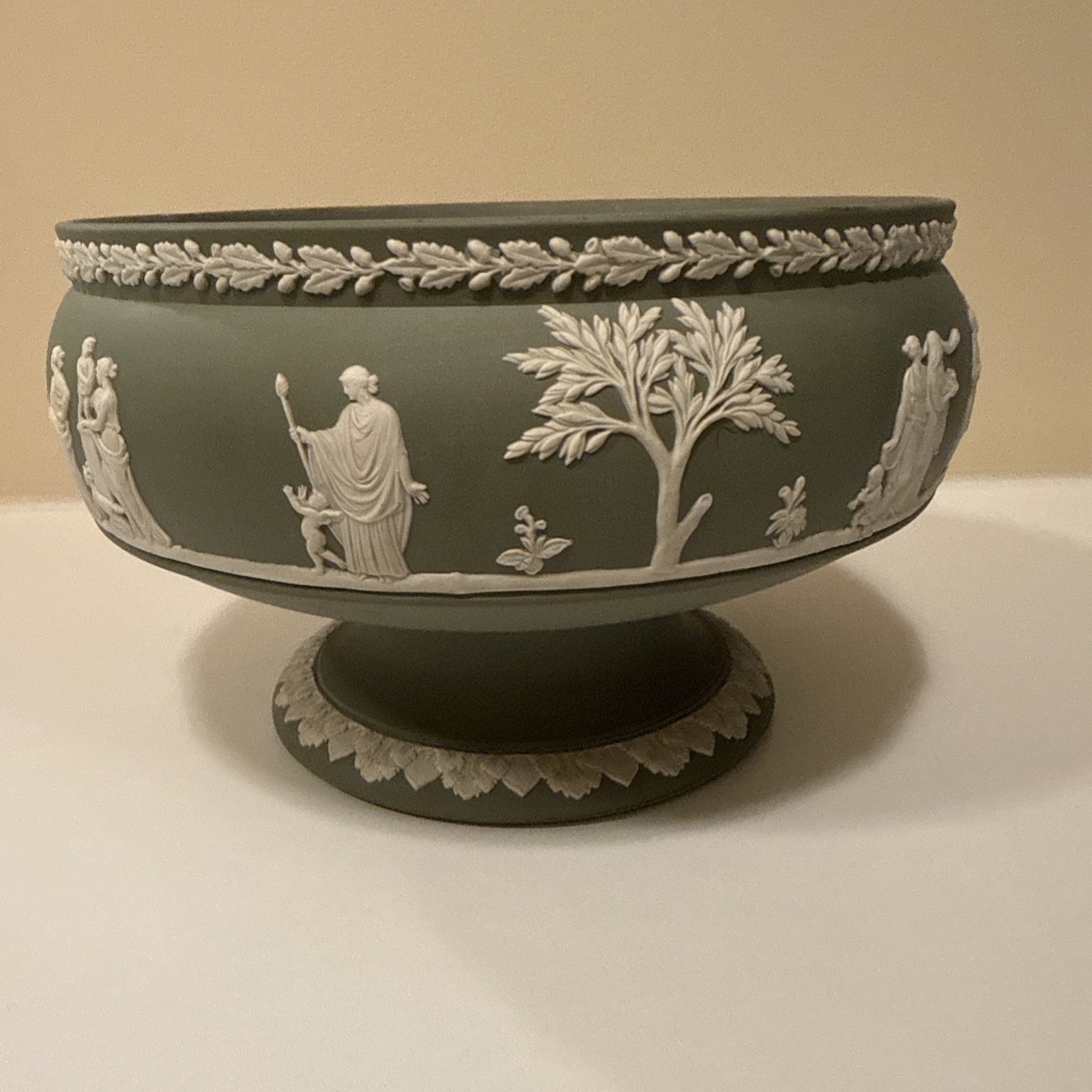 Vintage Wedgwood Jasperware Pedestal Fruit Bowl Celadon Green Sacrifice Figures Vintage Wedgwood Jasperware Pedestal Fruit Bowl Celadon Green Sacrifice Figures