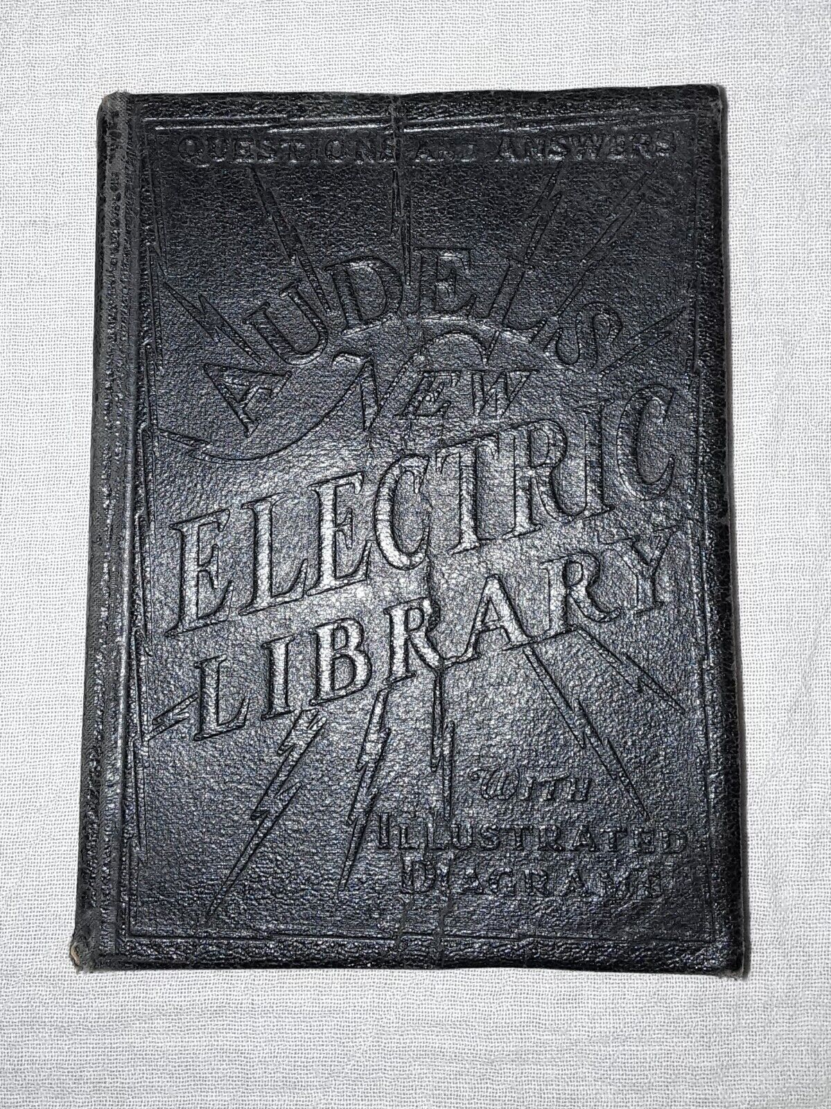 1954 AUDELS NEW ELECTRIC LIBRARY WITH ILLUSTRATED DIAGRAMS