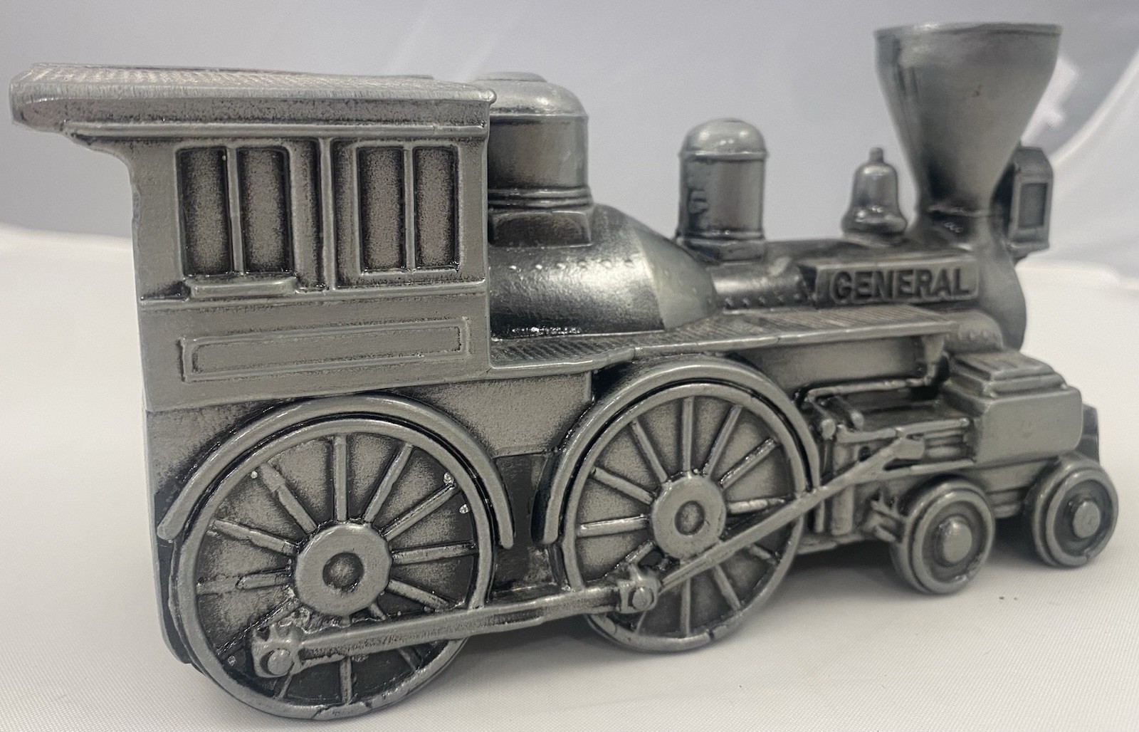 VNTG 1974 Banthrico Cast Metal General Steam Locomotive Train Coin Bank Pewter