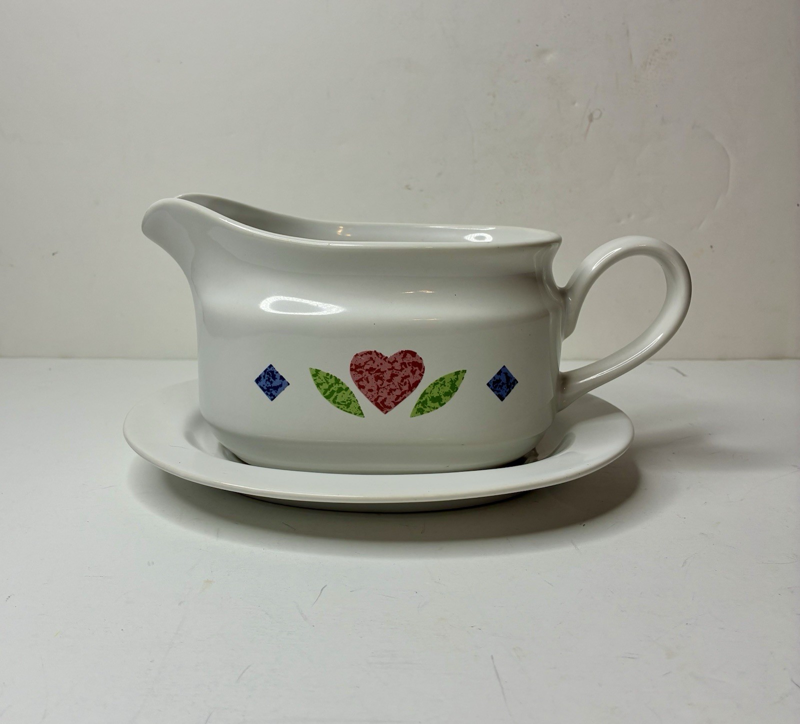 Vintage Country Cottage Grandma Core Corning Corelle Quilt Gravy Boat & Plate