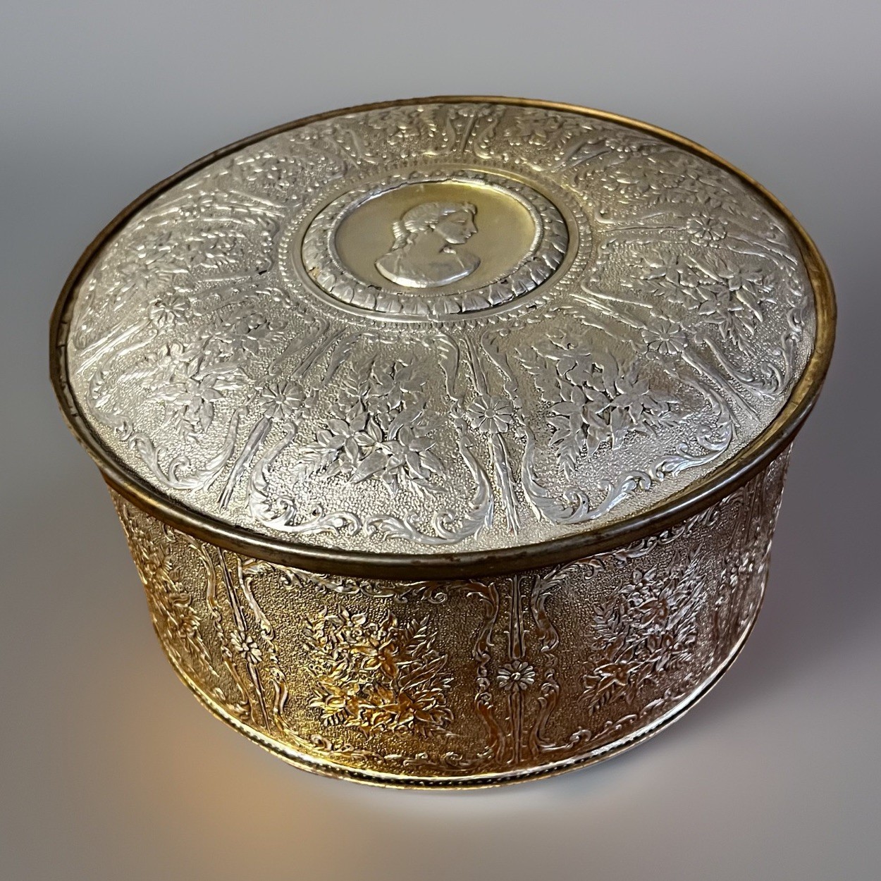 Vintage Guildcraft Chicago Silver Plate Embossed Round Tin Trinket Sewing Box