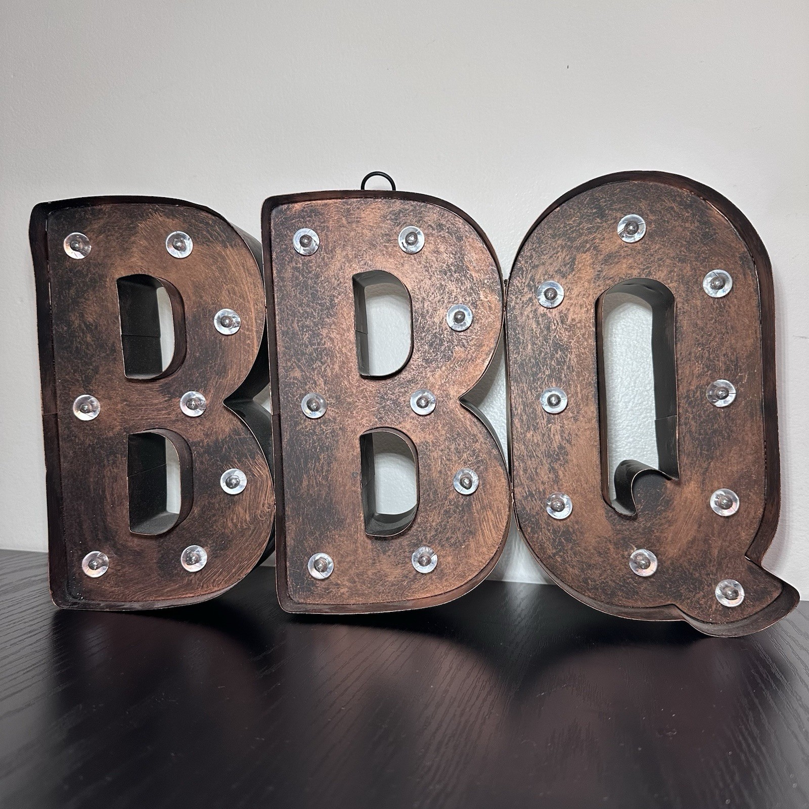 Rare Vintage BBQ Metal Sign -w/bulbs WORKS '2' AA Measures 16.5”x9.5”x2.5” Rare Vintage BBQ Metal Sign -w/bulbs WORKS '2' AA Measures 16.5”x9.5”x2.5”