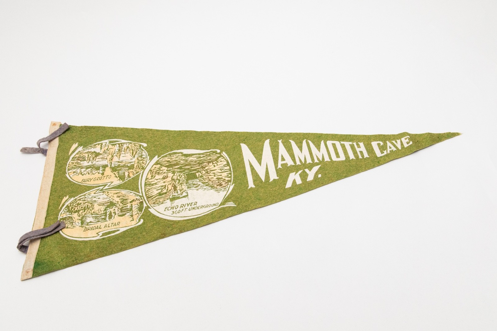 Large Vintage Mammoth Cave Kentucky Souvenir Felt Pennant 30