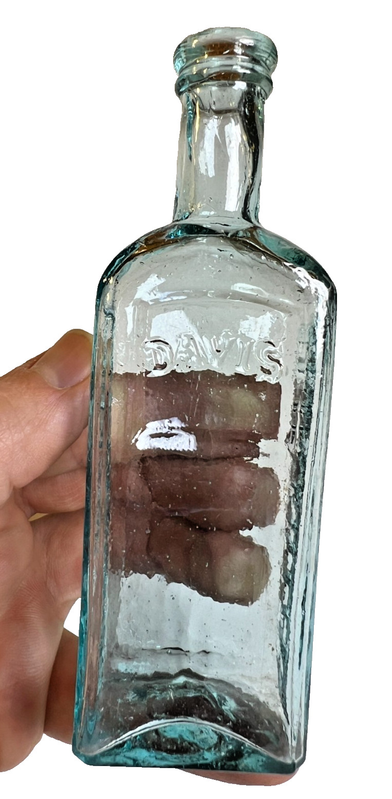 Antique DAVIS VEGETABLE PAIN KILLER Bottle Open Pontil Applied Lip 1850s MINT