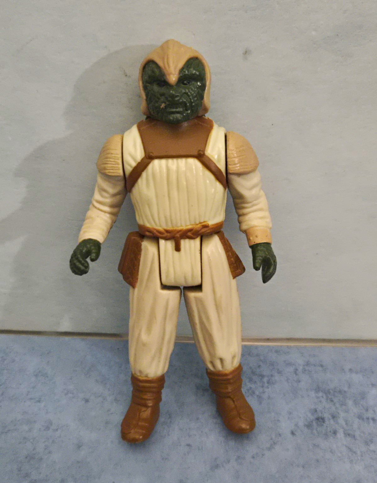 Vintage 1983 Star Wars Action Figure Klaatu Skiff Guard Vintage 1983 Star Wars Action Figure Klaatu Skiff Guard