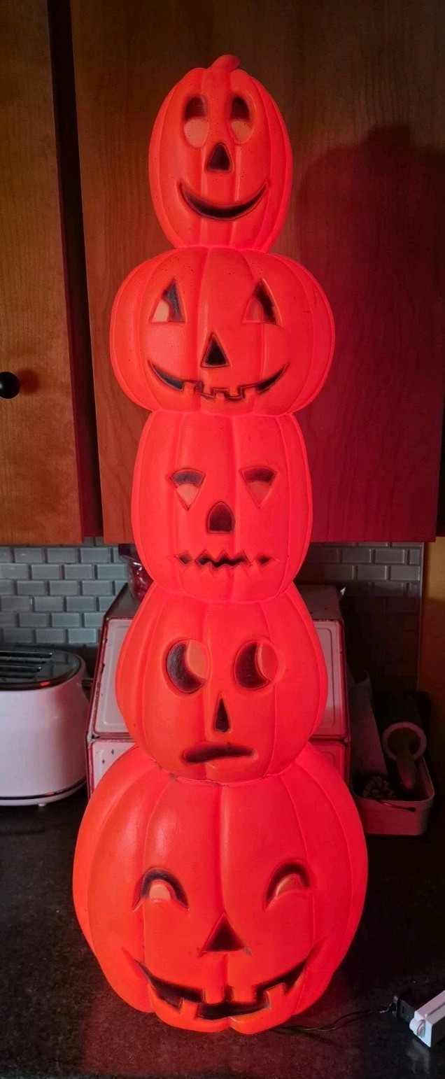 Vintage Don Featherstone 34” Pumpkin Totem Halloween Has Lights Blow Mold 1994 Vintage Don Featherstone 34” Pumpkin Totem Halloween Has Lights Blow Mold 1994