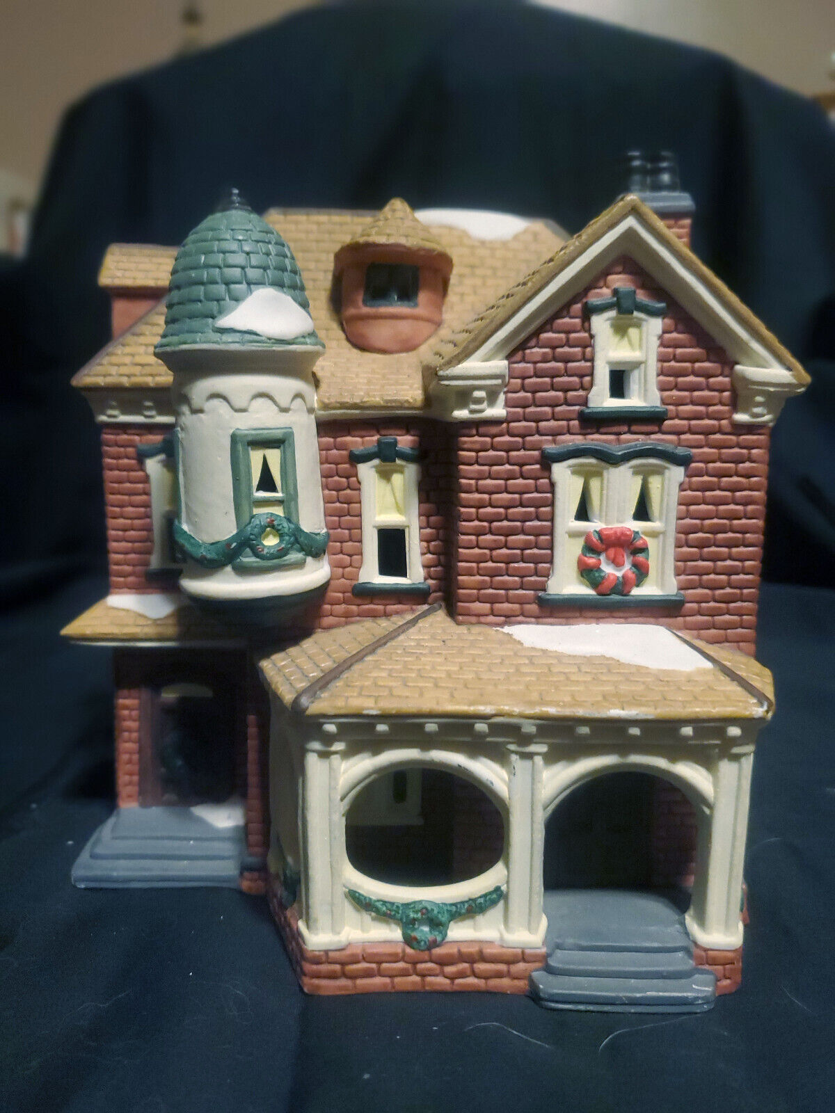 Holiday Time Village Collectables -Victorian House -  Village House
