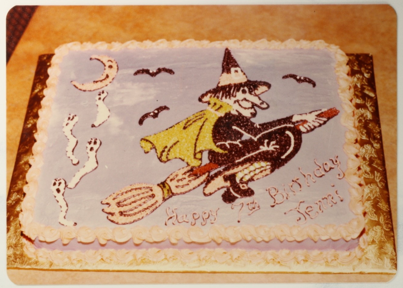 FOUND PHOTO 1980's Vintage Halloween witch Birthday Cake FOUND PHOTO 1980's Vintage Halloween witch Birthday Cake