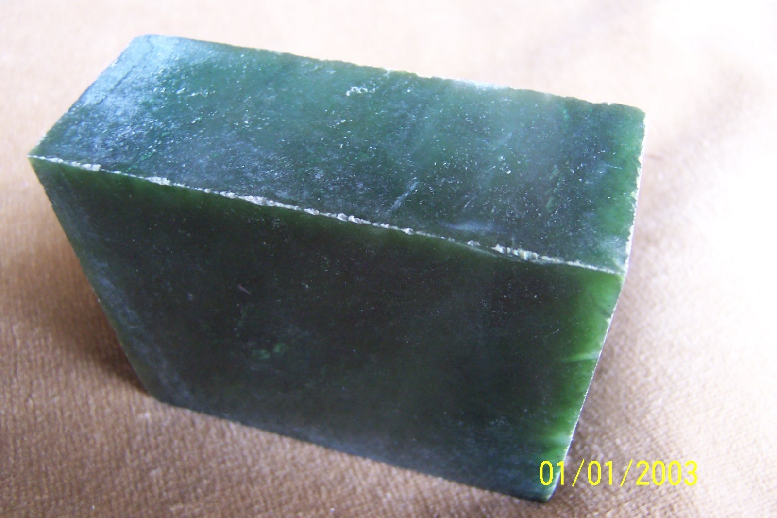 JADE-rough-block-nephrite-California-452 grams-65mm x 30mm