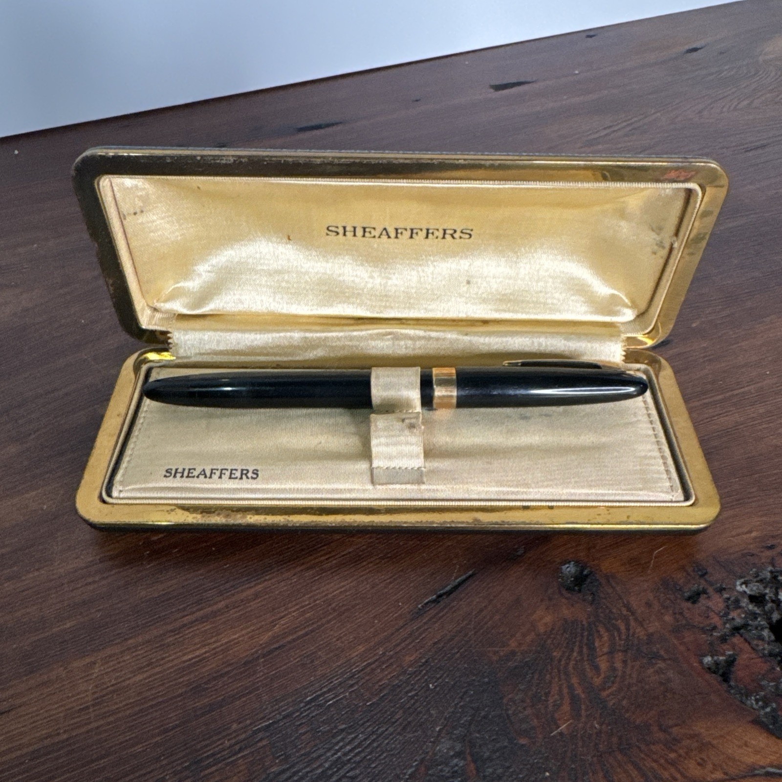 Vintage Sheaffer Fountain Pen Black 14K Gold Nib With Case (TC1)