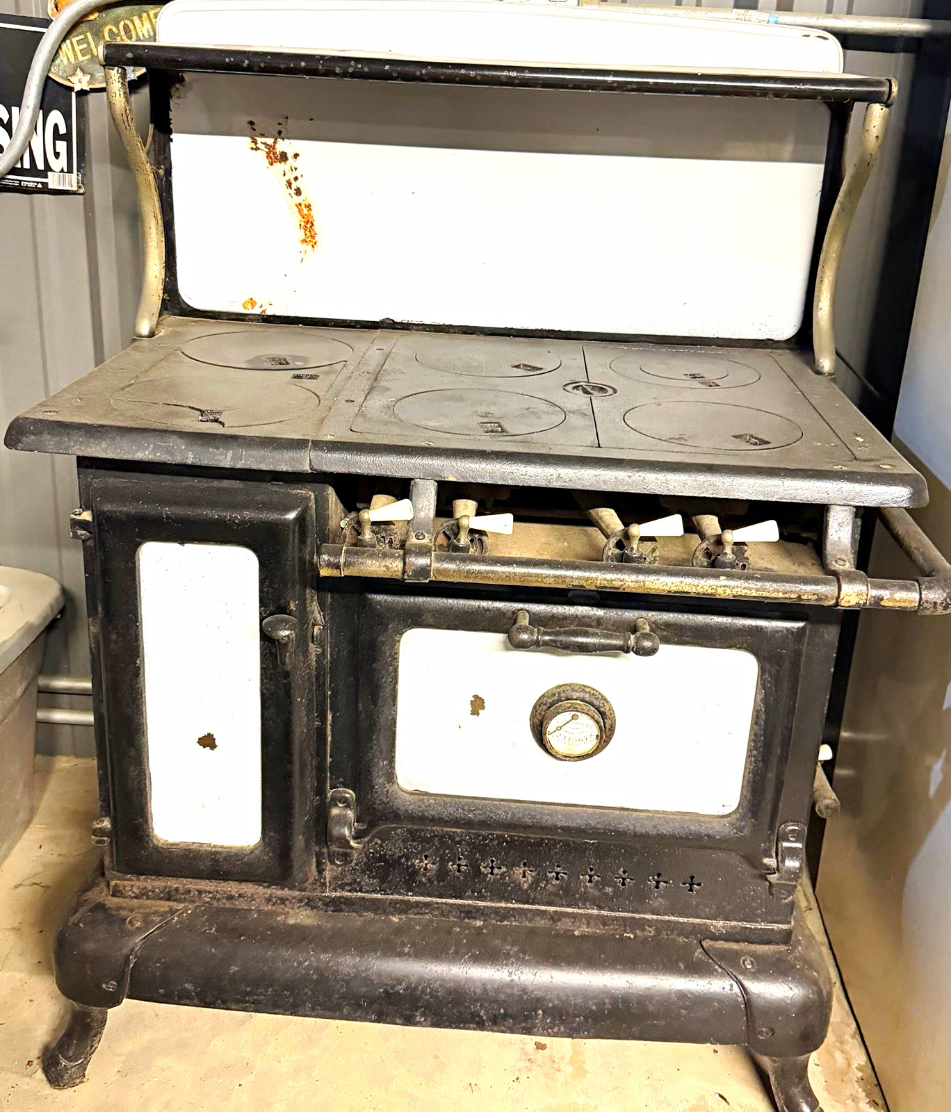 Vintage Cast Iron Wood Cooking Stove 4-Burner Cast Plate w/ Baking Oven