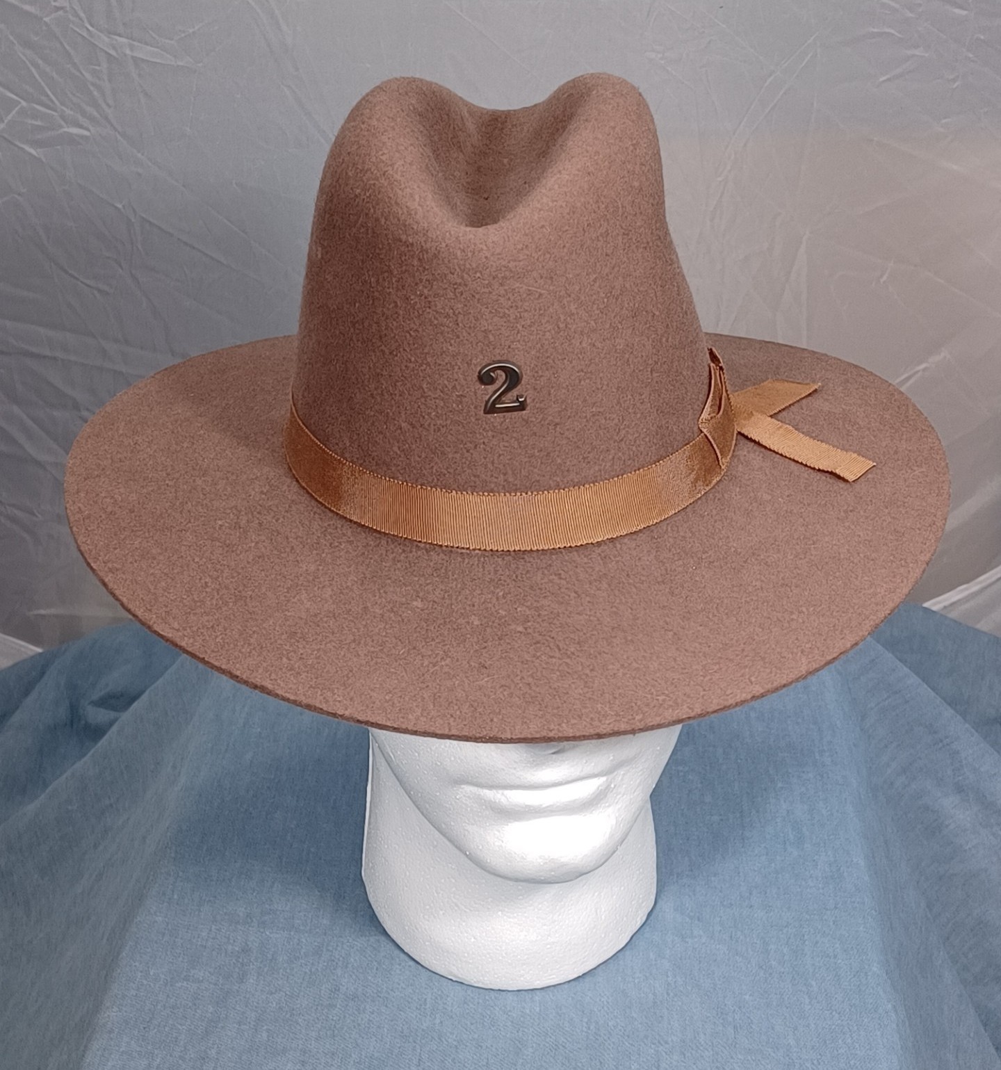 Spanish American War hat   old reproduction   ventilated crown   insignia  sz S