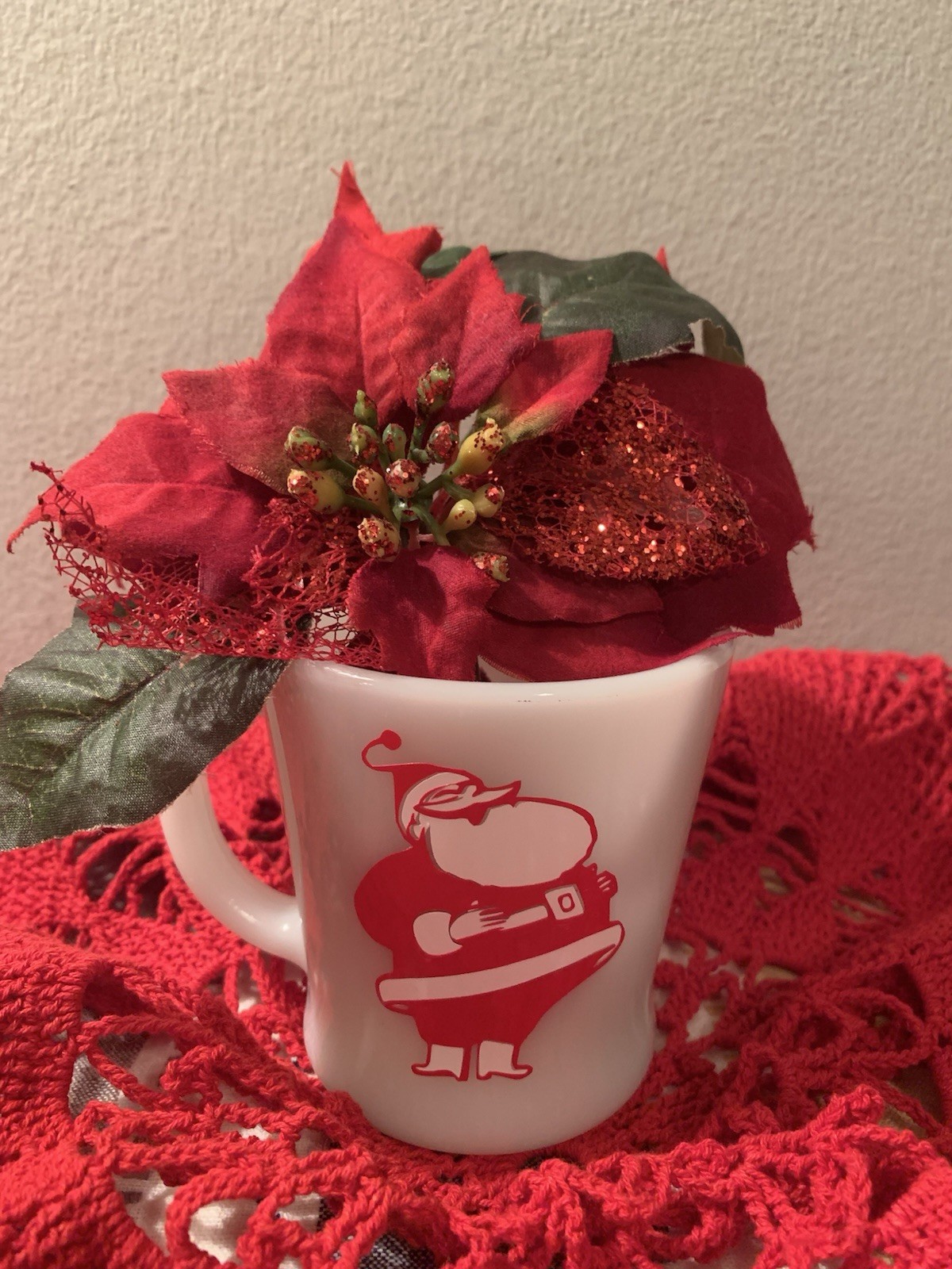 1/ Vtg Anchor Hocking Fire King JOLLY SANTA DECAL Milk Glass Coffee Mug Cup