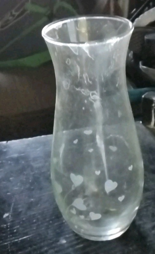Vintave clear Quality Glass Vase Etched Hearts Vintave clear Quality Glass Vase Etched Hearts
