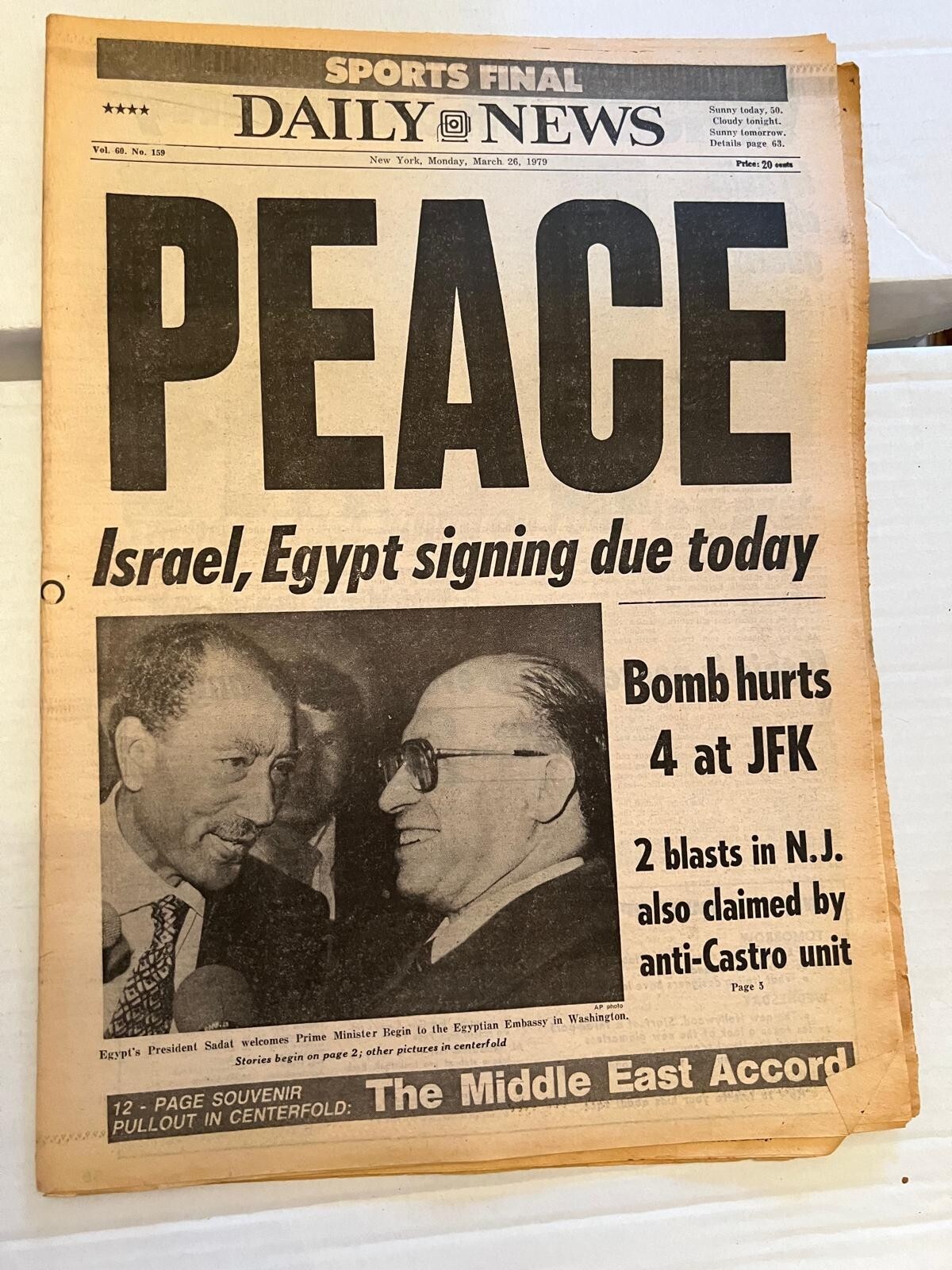 March 26,1979 New York Daily News, PEACE BETWEEN EGYPT AND ISRAEL,JIMMY CARTER March 26,1979 New York Daily News, PEACE BETWEEN EGYPT AND ISRAEL,JIMMY CARTER