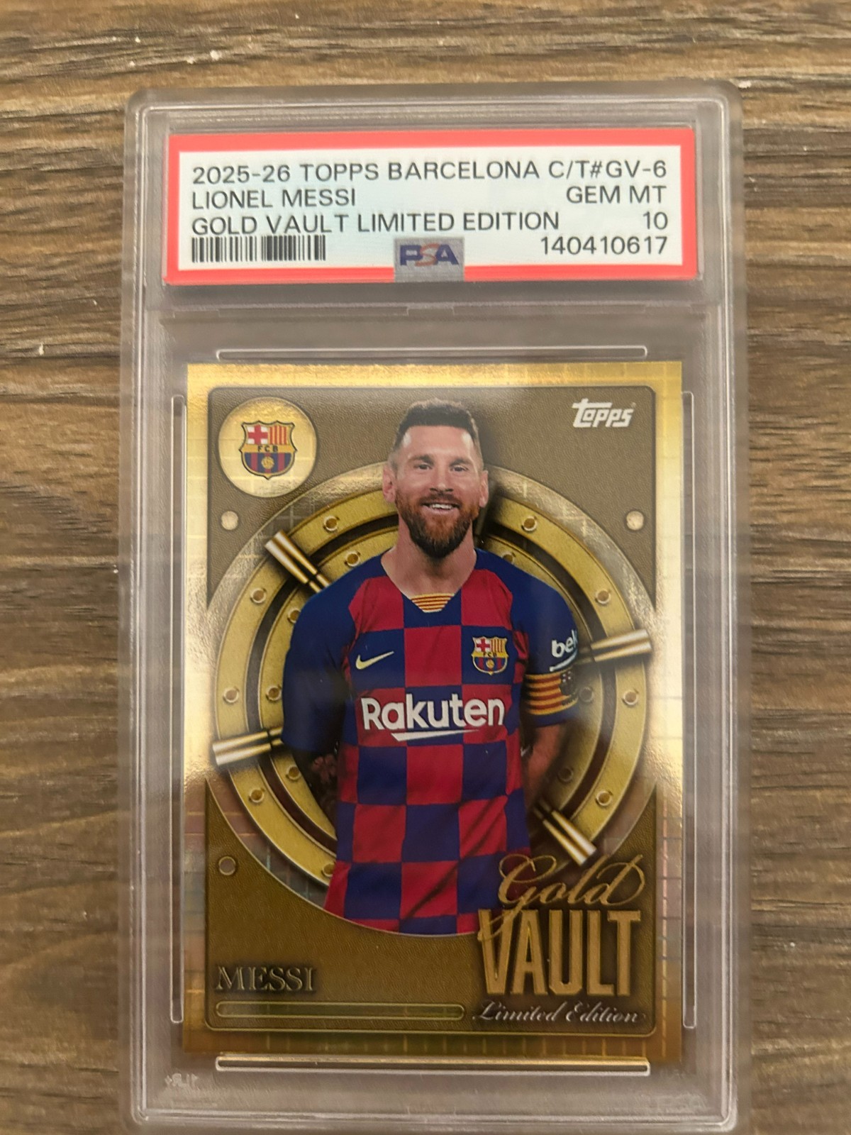 TOPPS BARCELONA LIONEL MESSI GOLD VAULT LIMITED EDITION 2025/26 PSA 10