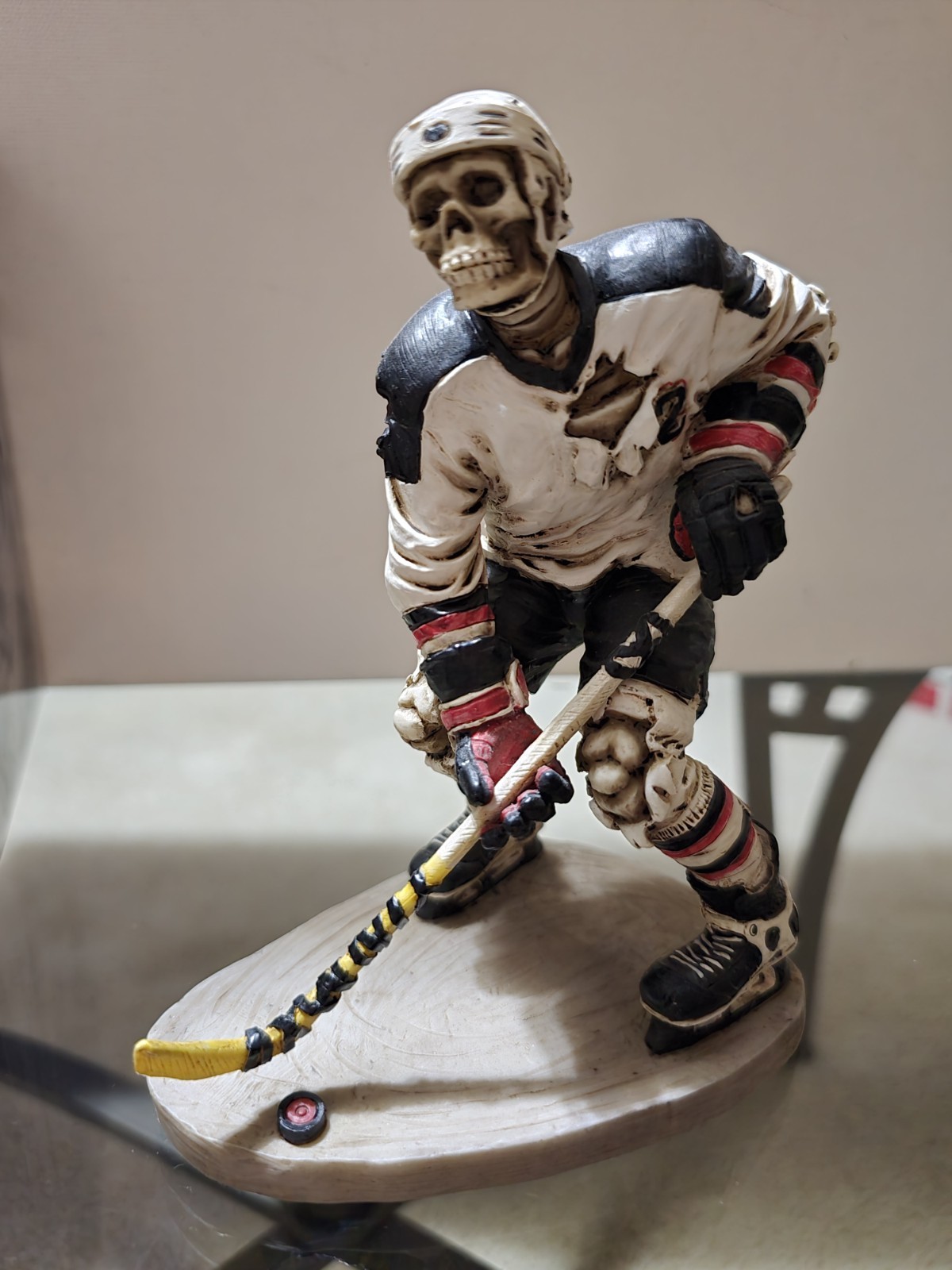 The Summit Collection Skeleton Hockey 2001 Hand-Painted The Skull Collection