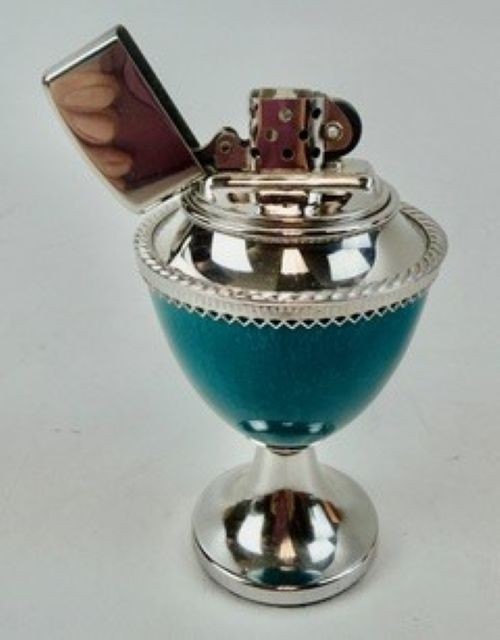 Vintage 1960s Corinthian Zippo #1720 Tabletop Lighter
