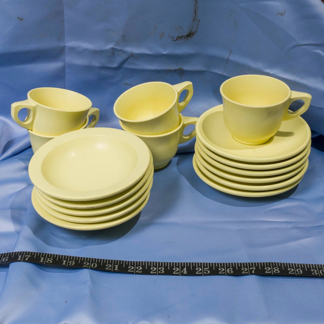 Mid Century Boonton Ware Light Yellow Melmac Bowl Saucer Cup Lot 16 Pieces