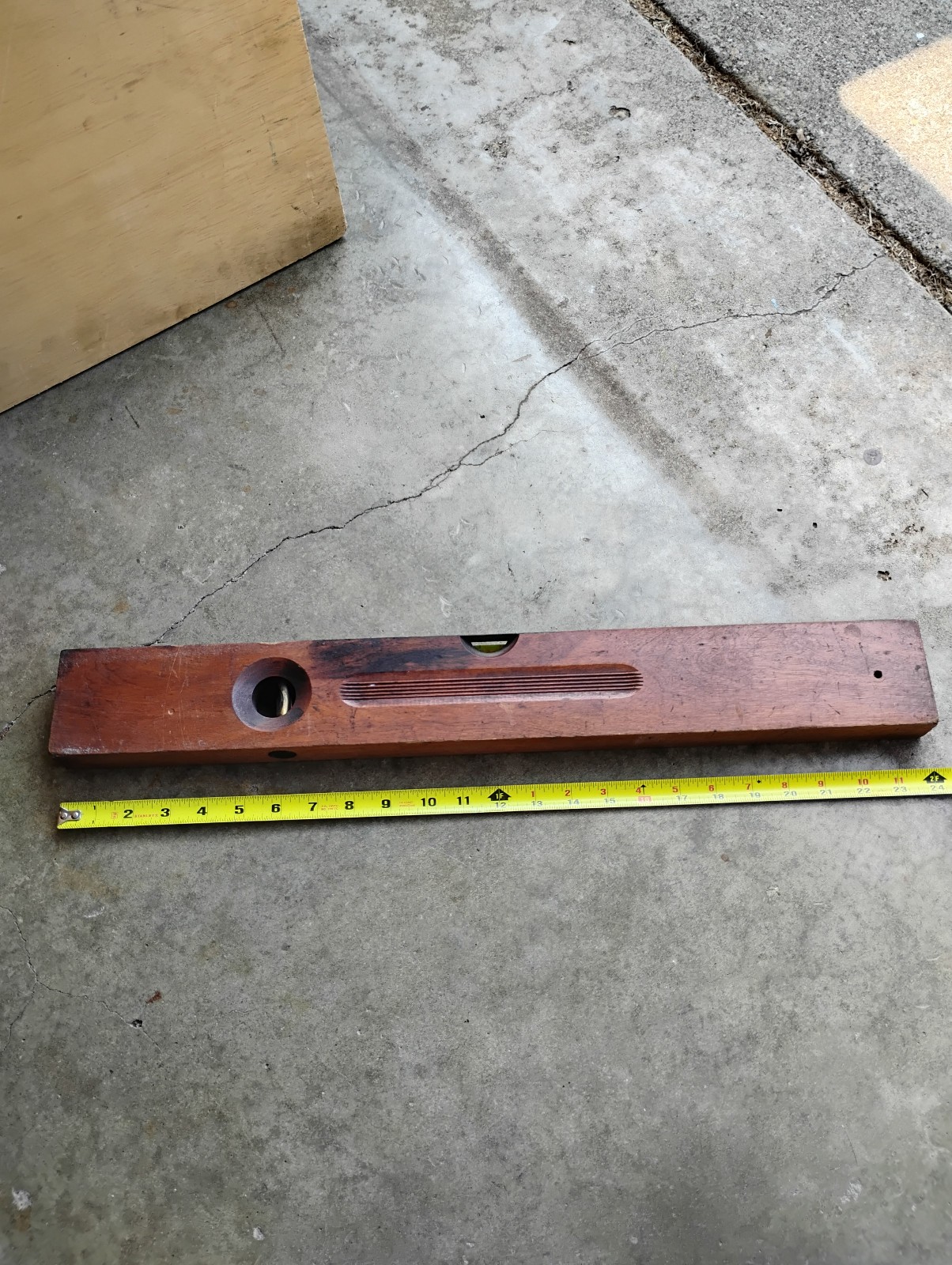 Vintage E. C. Simmons Hardware KEEN KUTTER 24” Wood Level KK0