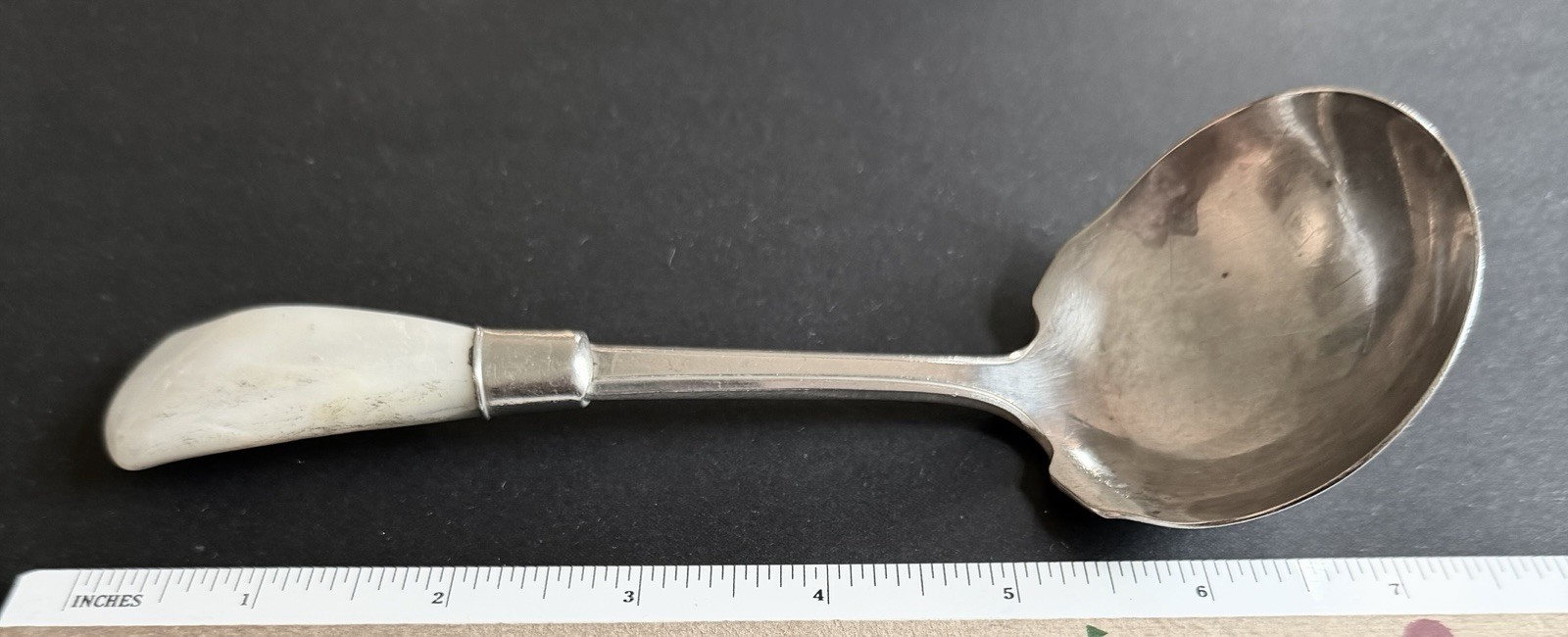 Standard S.P. Co (Silver Plate Co) Ladle Spoon w/ Mother-of-Pearl Hamdle 7