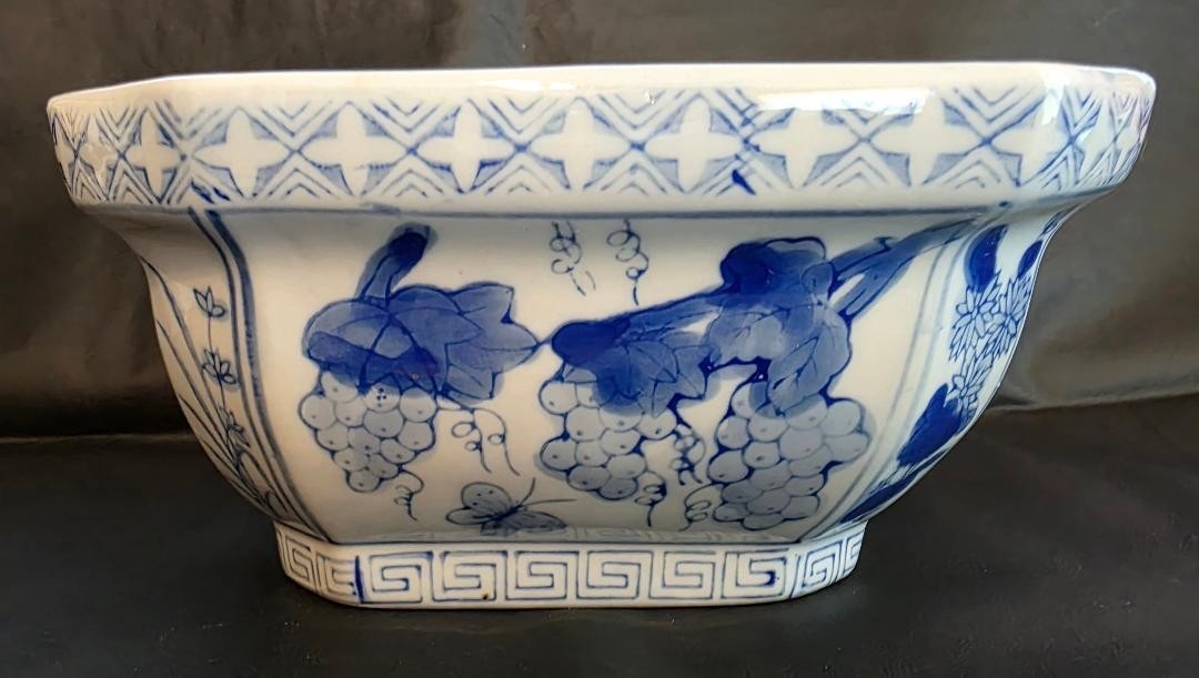 Vtg Ben Rickert Blue & White Porcelain Planter Grapevine Cachepot Chinoiserie
