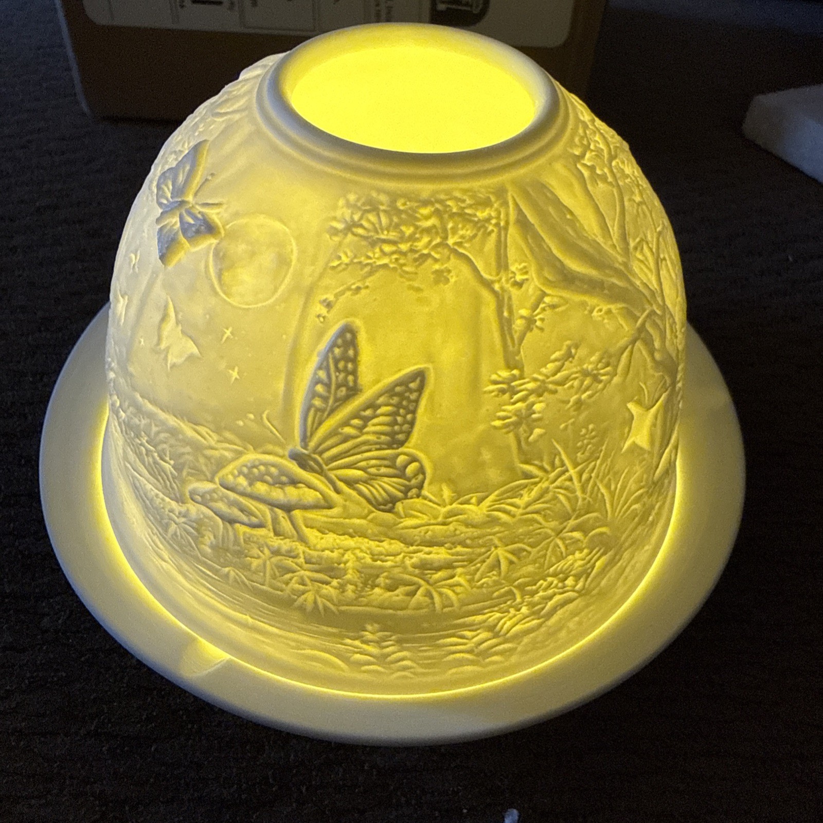 Breathtaking “Woodland & Butterfly” Design 3 Piece Ceramic Candle Holders/candle Breathtaking “Woodland & Butterfly” Design 3 Piece Ceramic Candle Holders/candle