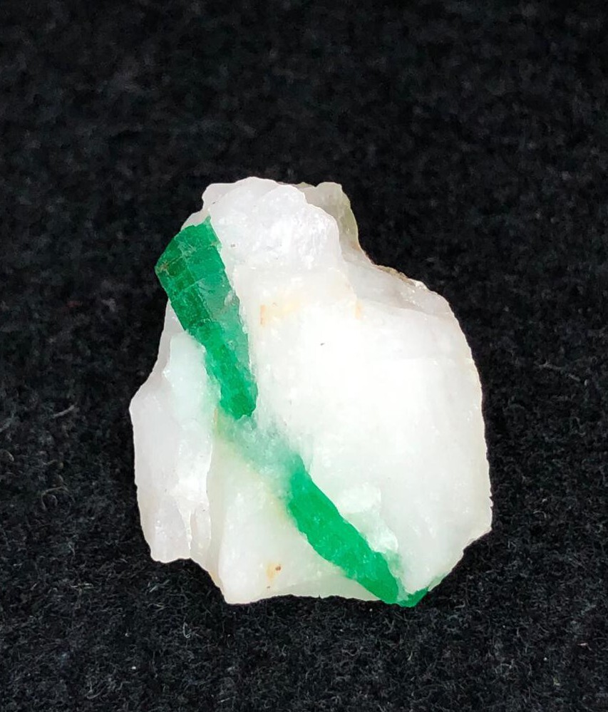 7g Beautiful Emerald Spaciman From swat Pakistan,