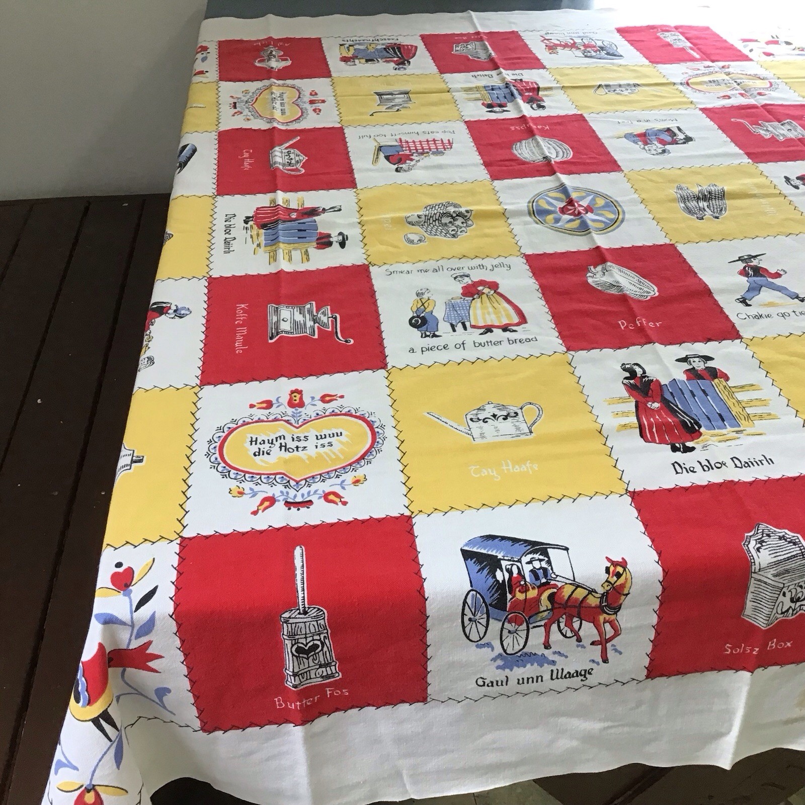 VTG 50’s Cotton Tablecloth PENNSYLVANIA DUTCH Quotes Patchwork Design 55 X 48