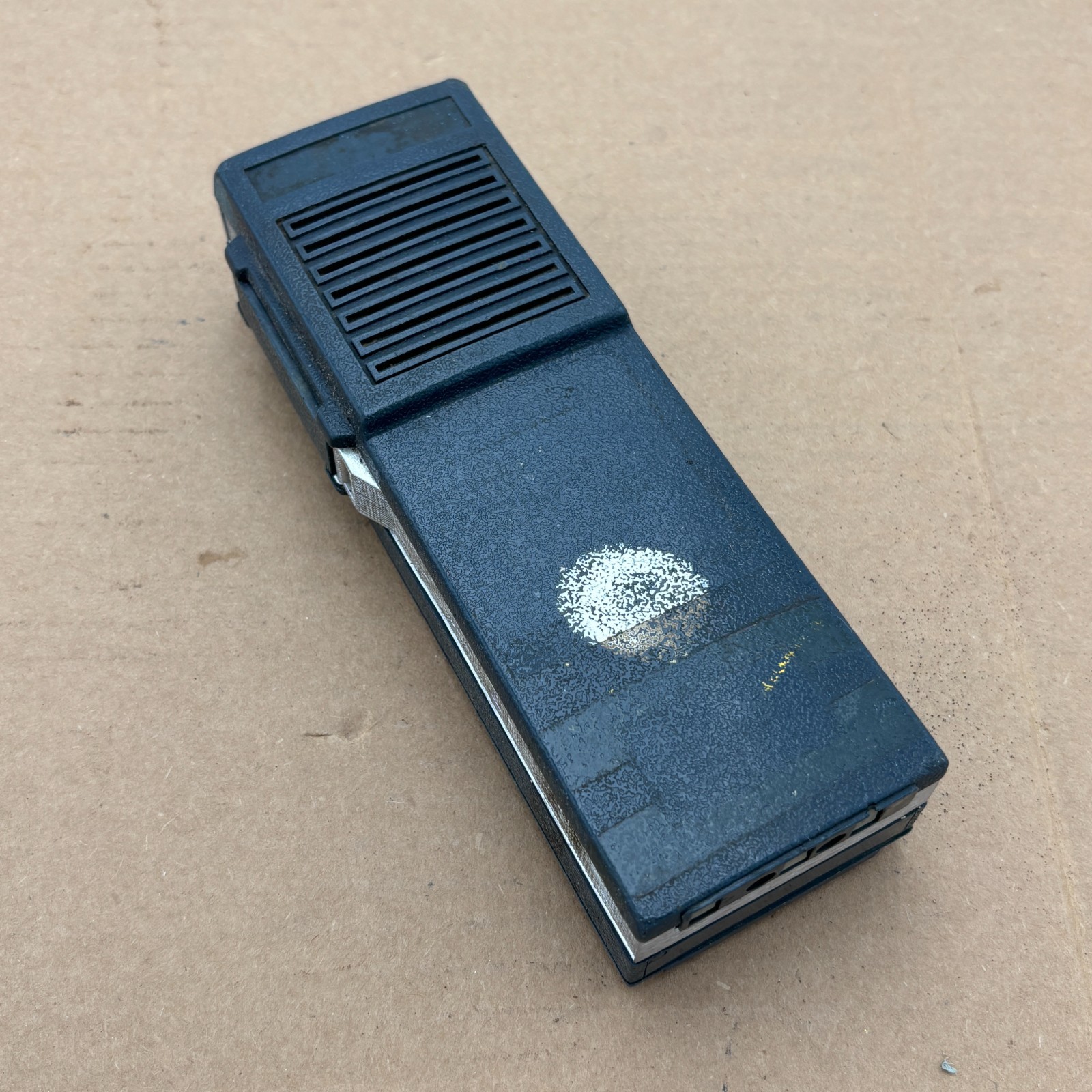 Motorola HT220 Handie Talkie FM Radio Movie Prop/Collectible Untested 453MHz Motorola HT220 Handie Talkie FM Radio Movie Prop/Collectible Untested 453MHz