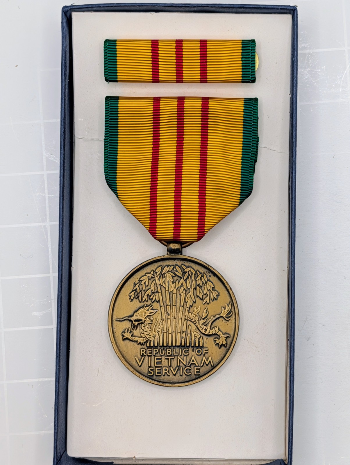 Original Vietnam Service Medal set Pendant, Service Ribbon with Clip and Bar Set