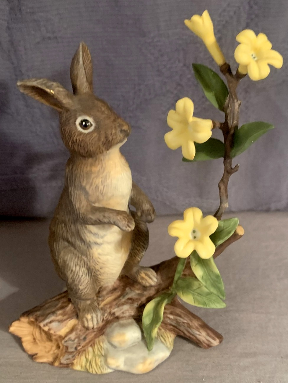 NIce  1992  LENOX  Daybreak Discovery  Eastern Cottontail Rabbit  Figurine
