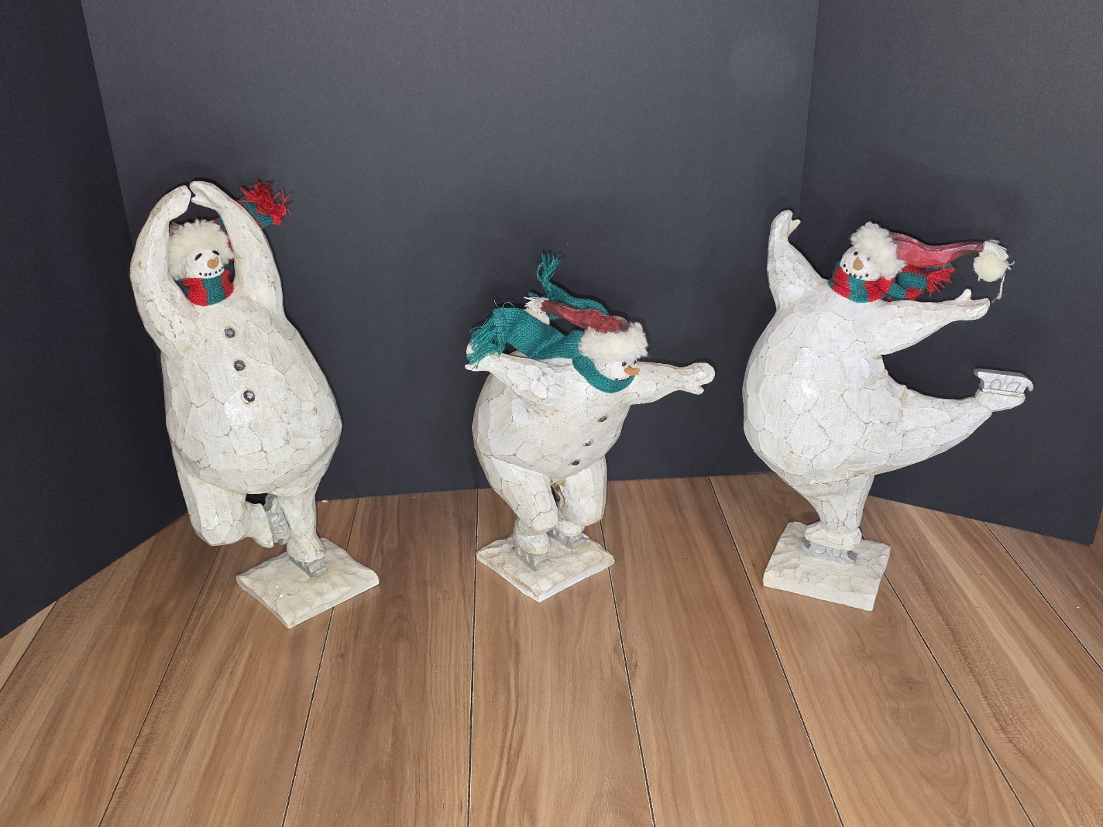 Vintage Trio Dancing Ballet Christmas Wooden Snowmen Decor 8\ Vintage Trio Dancing Ballet Christmas Wooden Snowmen Decor 8\
