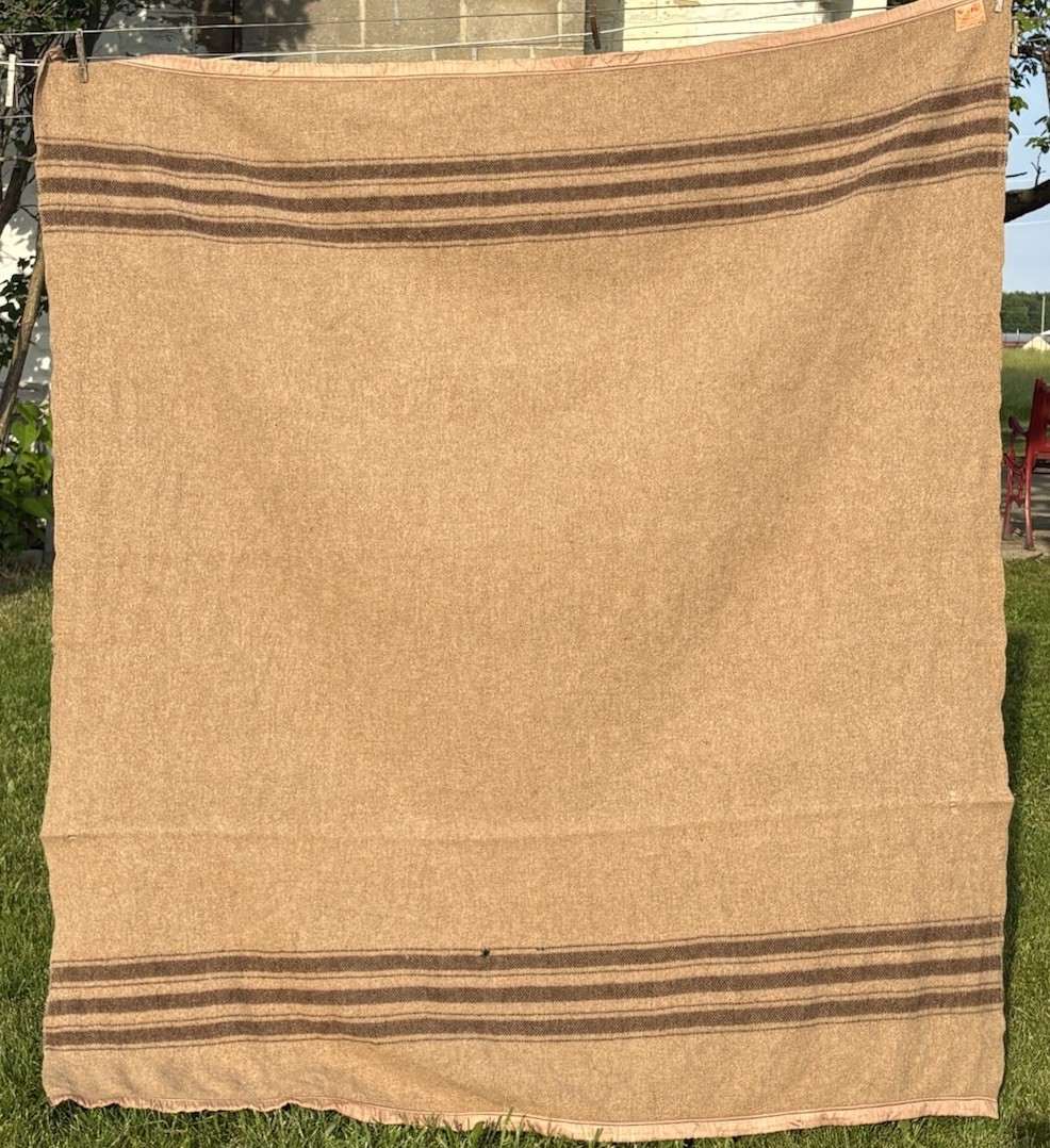 Vintage 1930 - 40’s 75% Camel Hair And Wool Blanket Military Style Authentic ￼