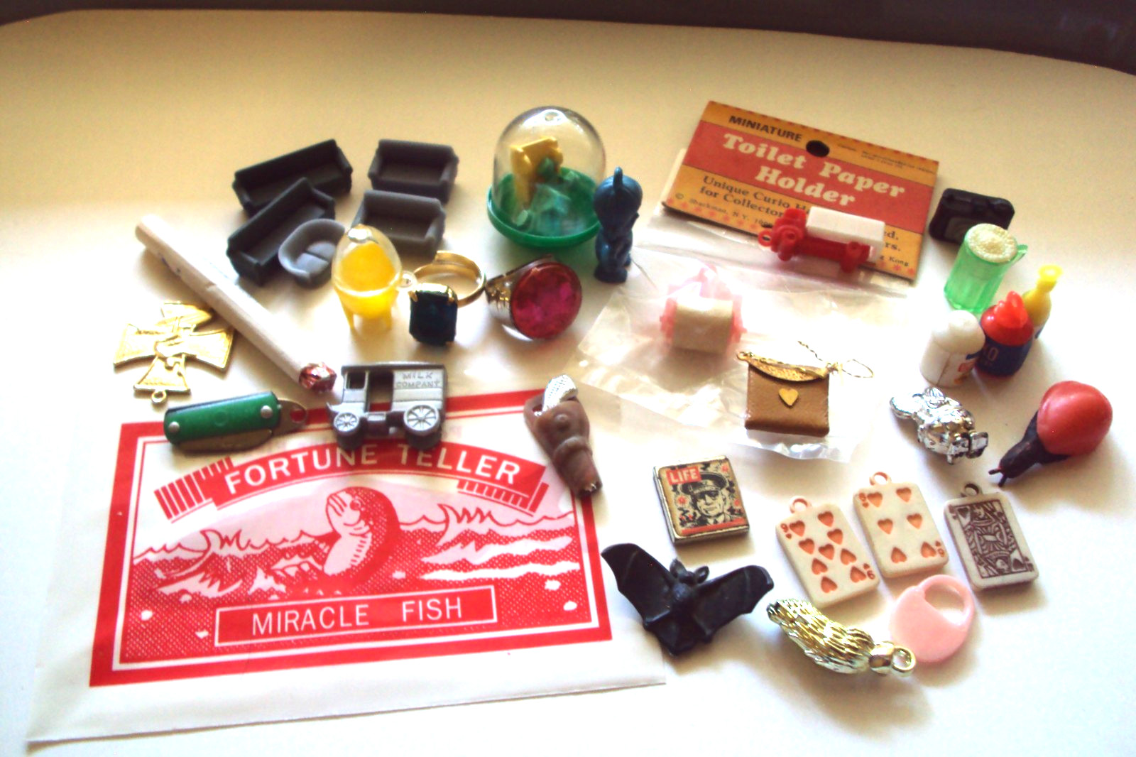Vtg Gumball Charm Cracker Jack 60\'s HK LOT  PLASTIC RARES HTF vending prize #2