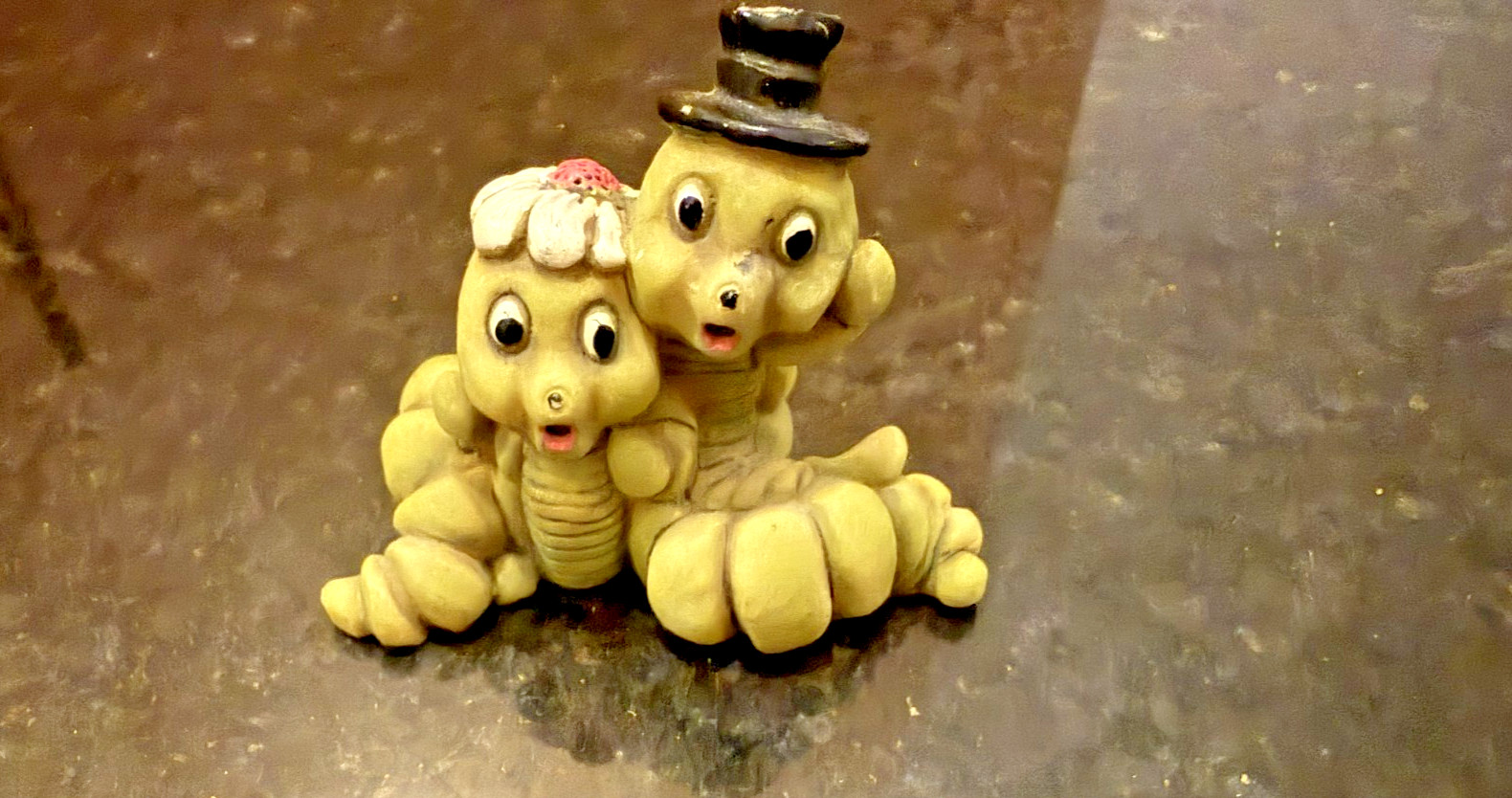 Vintage Inchworm Bride & Groom Figurines Wedding Couple Miniature 1\ Vintage Inchworm Bride & Groom Figurines Wedding Couple Miniature 1\
