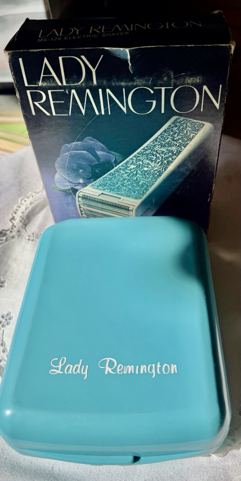 Vintage Lady Remington Electric Shaver Model MS120 Blue Hard Case & Box NIB Vintage Lady Remington Electric Shaver Model MS120 Blue Hard Case & Box NIB