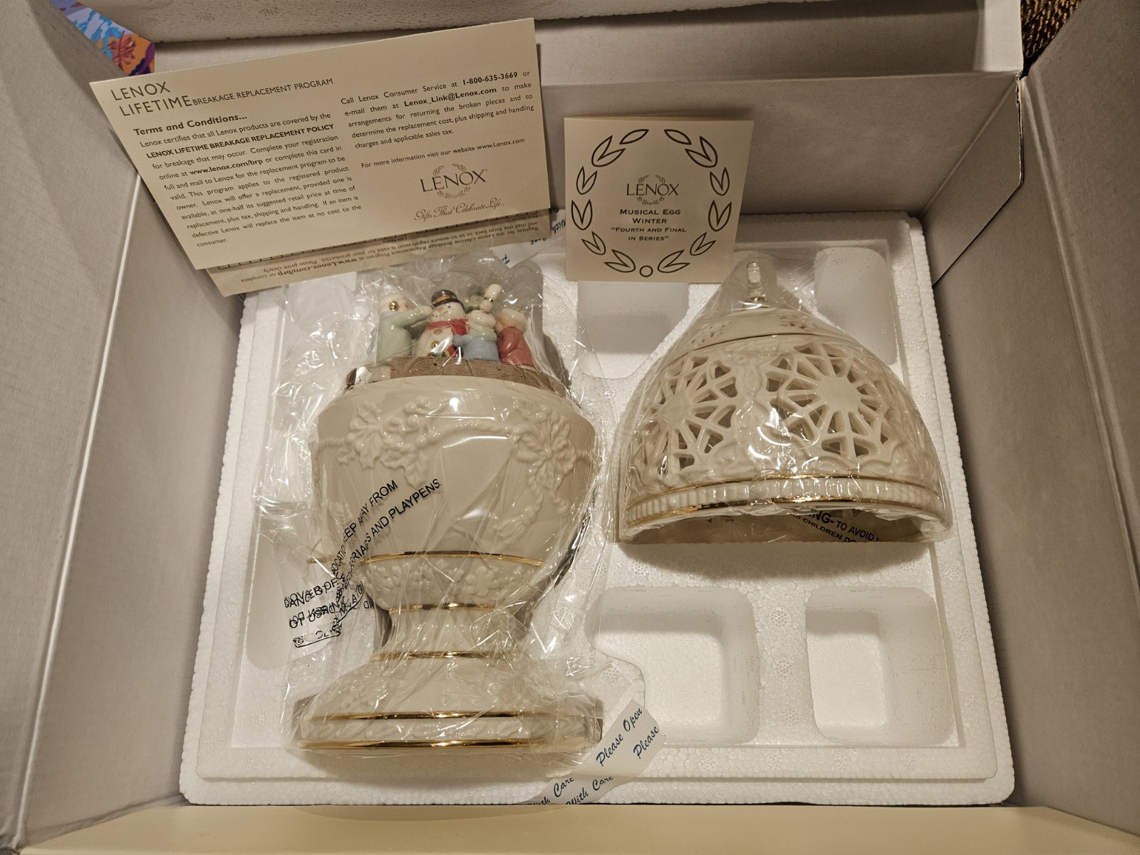 New in Box 4th & final annual Lenox Porcelain Musical Winter Egg 