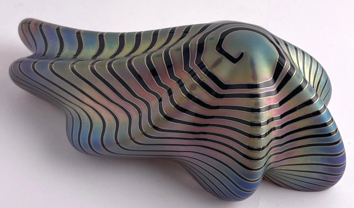 Incredible Craig Zweifel 2000 IIridescent/Metallic-Like Shell Glass Paperweight
