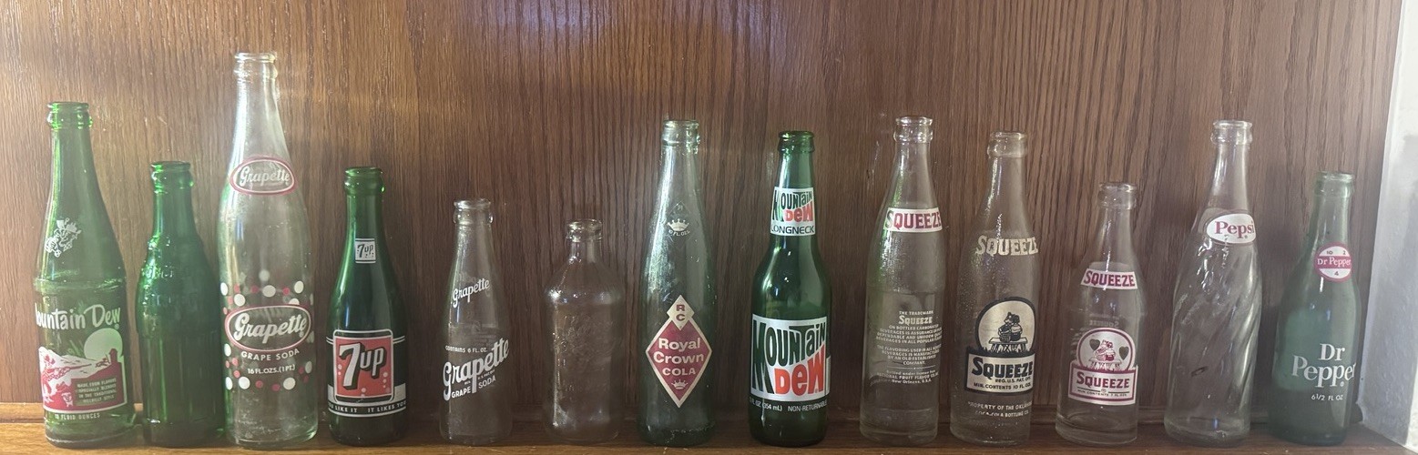Beautiful Collection Of 13 Vintage And Pre-Vintage Near Antique Soda Bottles. Beautiful Collection Of 13 Vintage And Pre-Vintage Near Antique Soda Bottles.