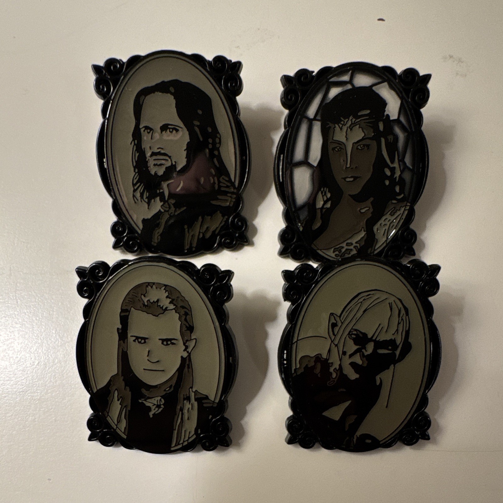 The Lord of the Rings Pinback Lapel Pins Set of 4 © 2001 Fantasy