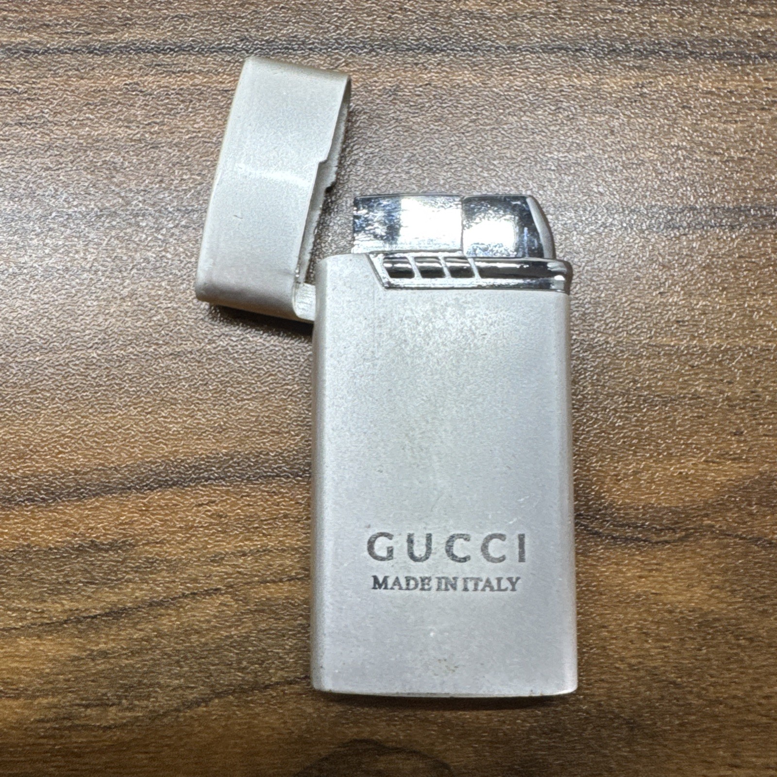 Vintage Brushed Chrome GUCCI Lighter Refillable Made In Italy Good Condition Vintage Brushed Chrome GUCCI Lighter Refillable Made In Italy Good Condition