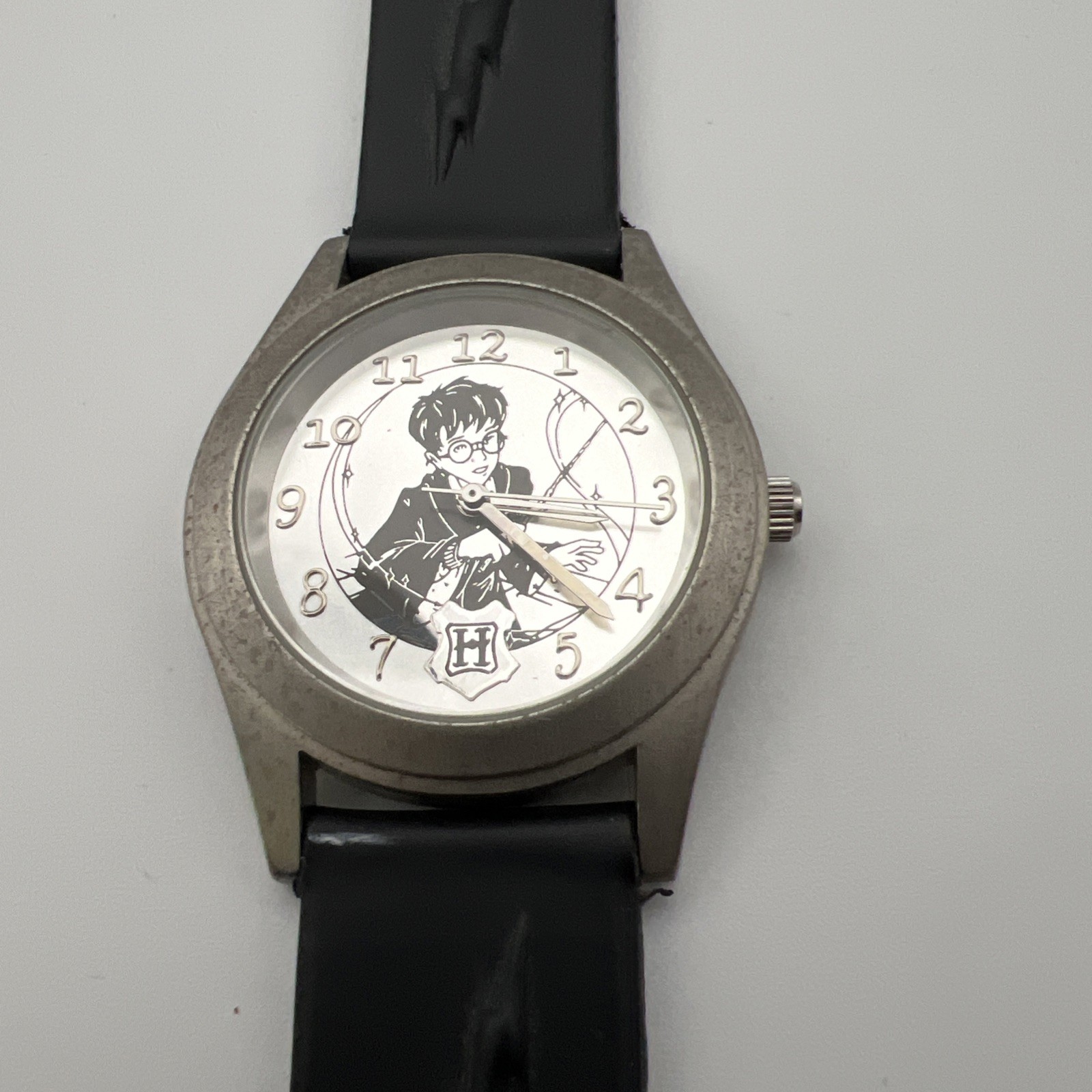 Harry Potter Watch 2001 WB Black Strap Lightning Embossed HP0021 Running.
